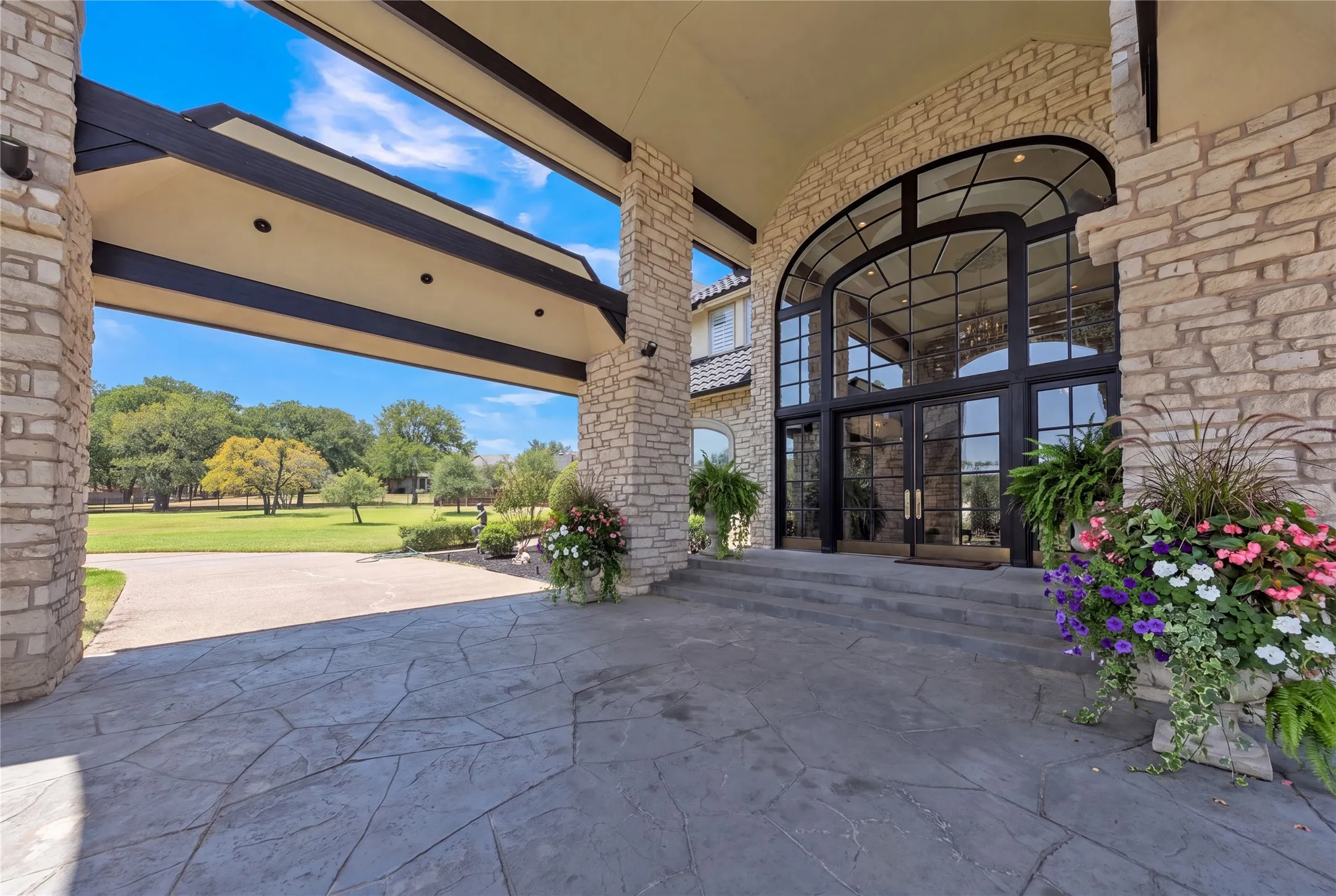 Single Family Residence For Sale in Tarrant County , 8801 Clay Hibbins Road, Keller, Texas 76248, 6 Bedroom, 7 Bathroom, 4 Garage spaces, 6,787 Sqft, built in 1994, mls#21372785, Real Estate Agent in Keller, Homes For Sale in Tarrant county, Homes For Sale in Keller, Realtor in Keller Texas, Real Estate Brokerage Independent Realty Texas, Luminita Cordes Realtor