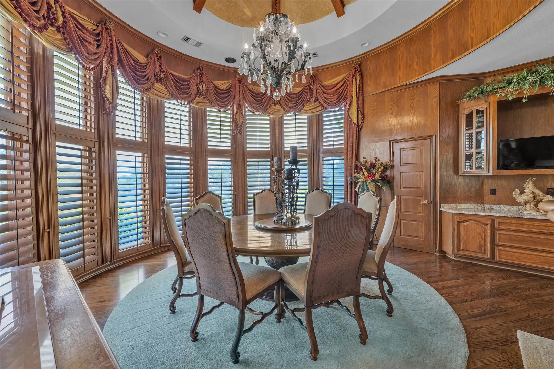Single Family Residence For Sale in Tarrant County , 8801 Clay Hibbins Road, Keller, Texas 76248, 6 Bedroom, 7 Bathroom, 4 Garage spaces, 6,787 Sqft, built in 1994, mls#21372785, Real Estate Agent in Keller, Homes For Sale in Tarrant county, Homes For Sale in Keller, Realtor in Keller Texas, Real Estate Brokerage Independent Realty Texas, Luminita Cordes Realtor