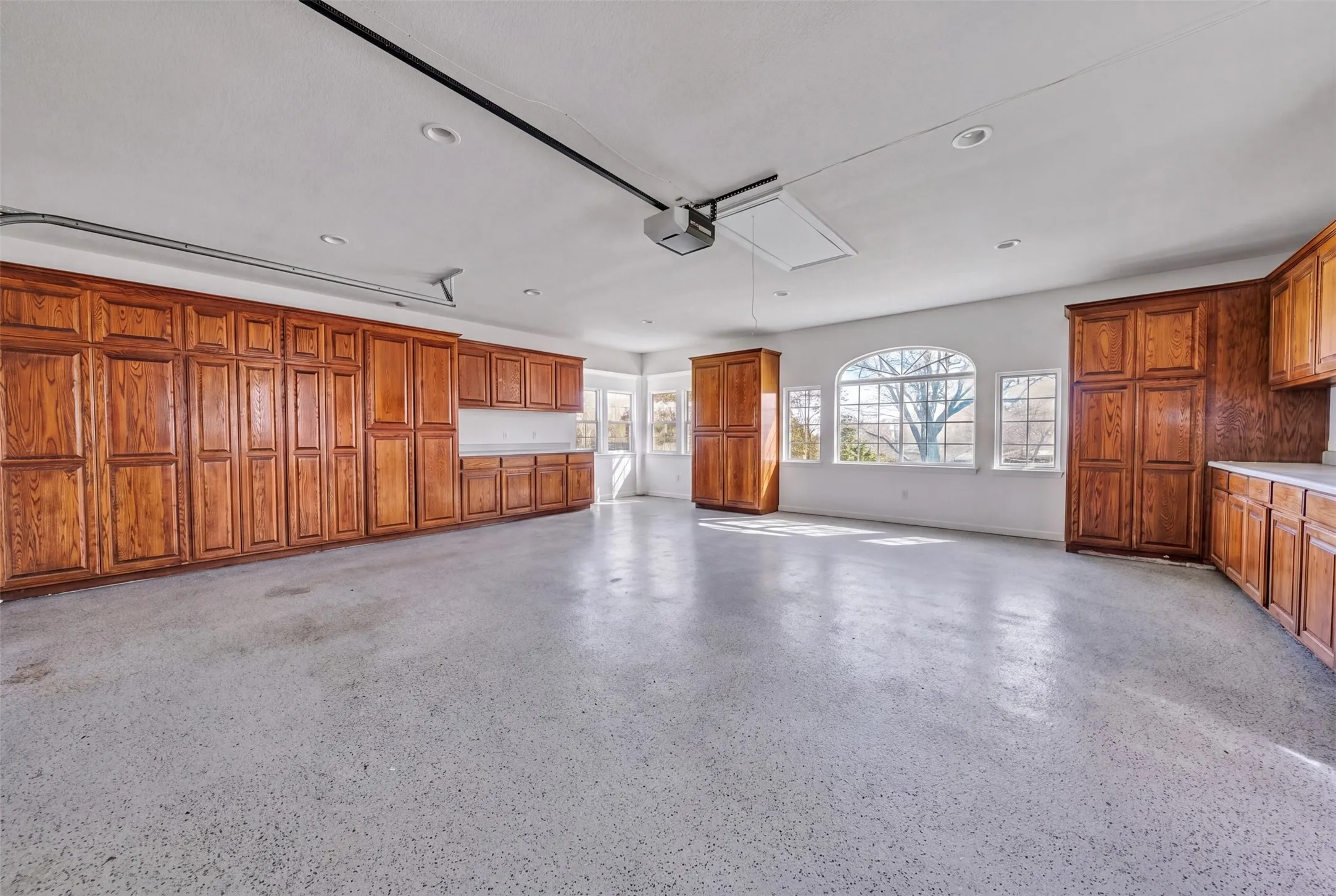Single Family Residence For Sale in Tarrant County , 8801 Clay Hibbins Road, Keller, Texas 76248, 6 Bedroom, 7 Bathroom, 4 Garage spaces, 6,787 Sqft, built in 1994, mls#21372785, Real Estate Agent in Keller, Homes For Sale in Tarrant county, Homes For Sale in Keller, Realtor in Keller Texas, Real Estate Brokerage Independent Realty Texas, Luminita Cordes Realtor