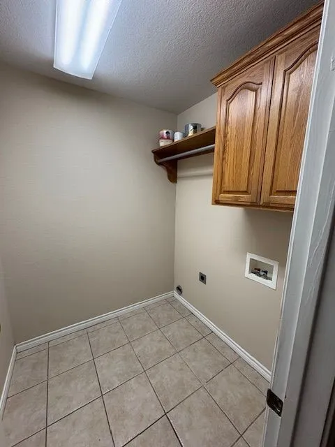 Single Family Residence For Rent in Taylor County , 5402 Willow View Road, Abilene, Texas 79606, 3 Bedroom, 2 Bathroom, 2 Garage spaces, 1,844 Sqft, built in 2002, mls#21373893, Real Estate Agent in Abilene, Homes For Rent in Taylor county, Homes For Rent in Abilene, Realtor in Abilene Texas, Real Estate Brokerage Independent Realty Texas, Luminita Cordes Realtor