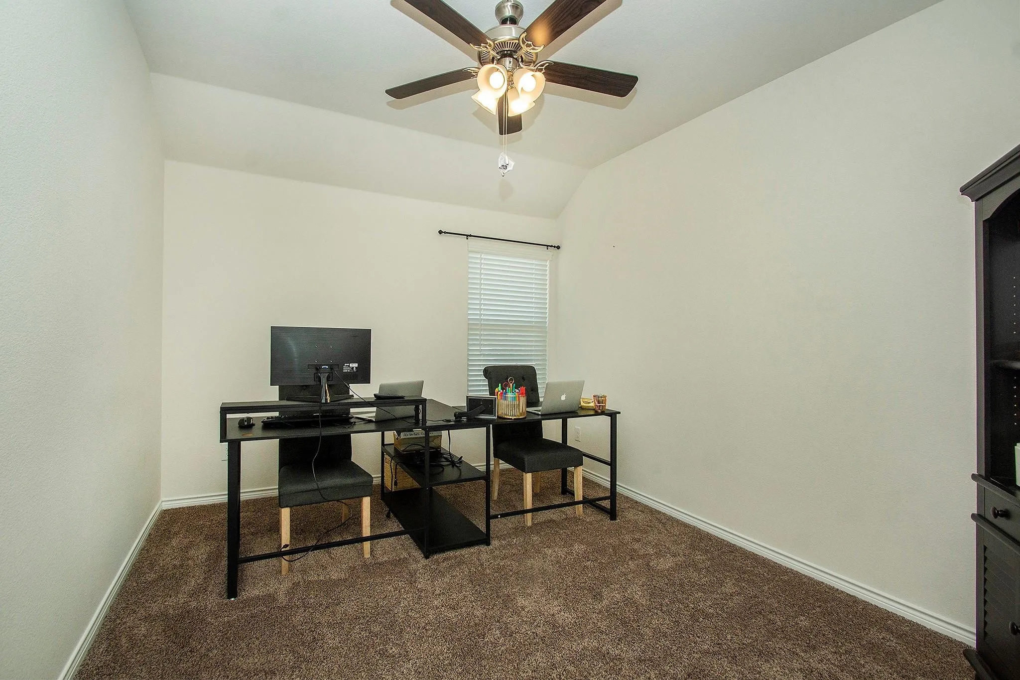 Single Family Residence For Rent in Collin County , 204 Cowboy Way, Anna, Texas 75409, 5 Bedroom, 4 Bathroom, 2 Garage spaces, 2,928 Sqft, built in 2019, mls#21373822, Real Estate Agent in Anna, Homes For Rent in Collin county, Homes For Rent in Anna, Realtor in Anna Texas, Real Estate Brokerage Independent Realty Texas, Luminita Cordes Realtor
