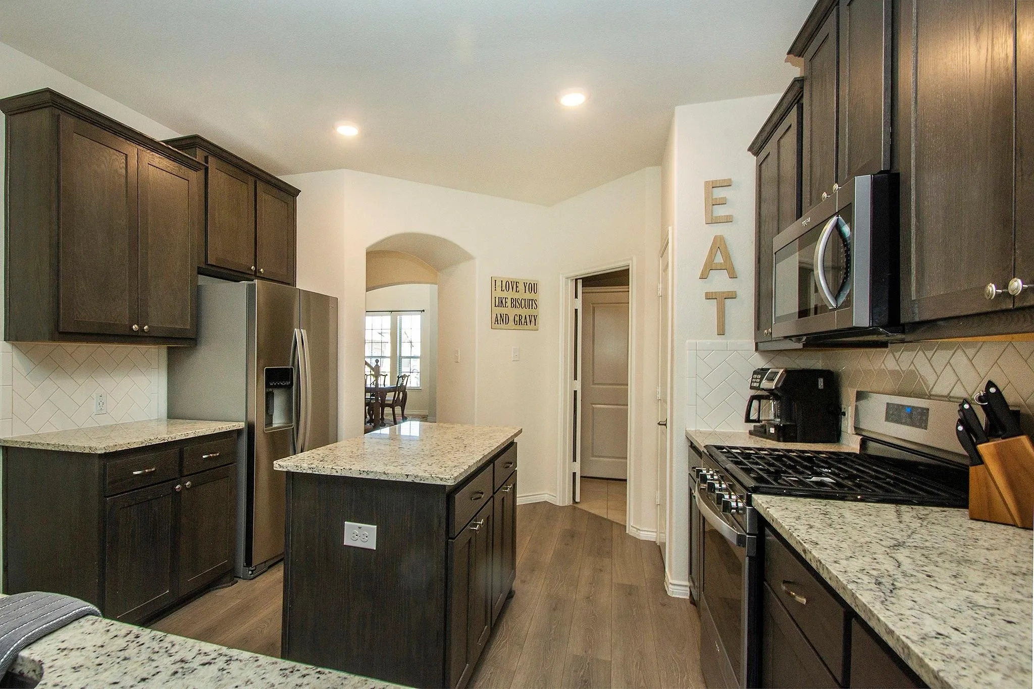 Single Family Residence For Rent in Collin County , 204 Cowboy Way, Anna, Texas 75409, 5 Bedroom, 4 Bathroom, 2 Garage spaces, 2,928 Sqft, built in 2019, mls#21373822, Real Estate Agent in Anna, Homes For Rent in Collin county, Homes For Rent in Anna, Realtor in Anna Texas, Real Estate Brokerage Independent Realty Texas, Luminita Cordes Realtor