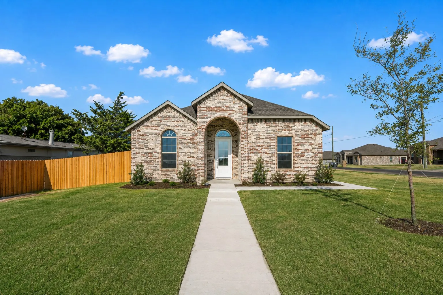 Single Family Residence For Sale in Ellis County , 2201 UHL Road, Glenn Heights, Texas 75154, 3 Bedroom, 2 Bathroom, 2 Garage spaces, 2,117 Sqft, built in 2026, mls#21373588, Real Estate Agent in Glenn Heights, Homes For Sale in Ellis county, Homes For Sale in Glenn Heights, Realtor in Glenn Heights Texas, Real Estate Brokerage Independent Realty Texas, Luminita Cordes Realtor