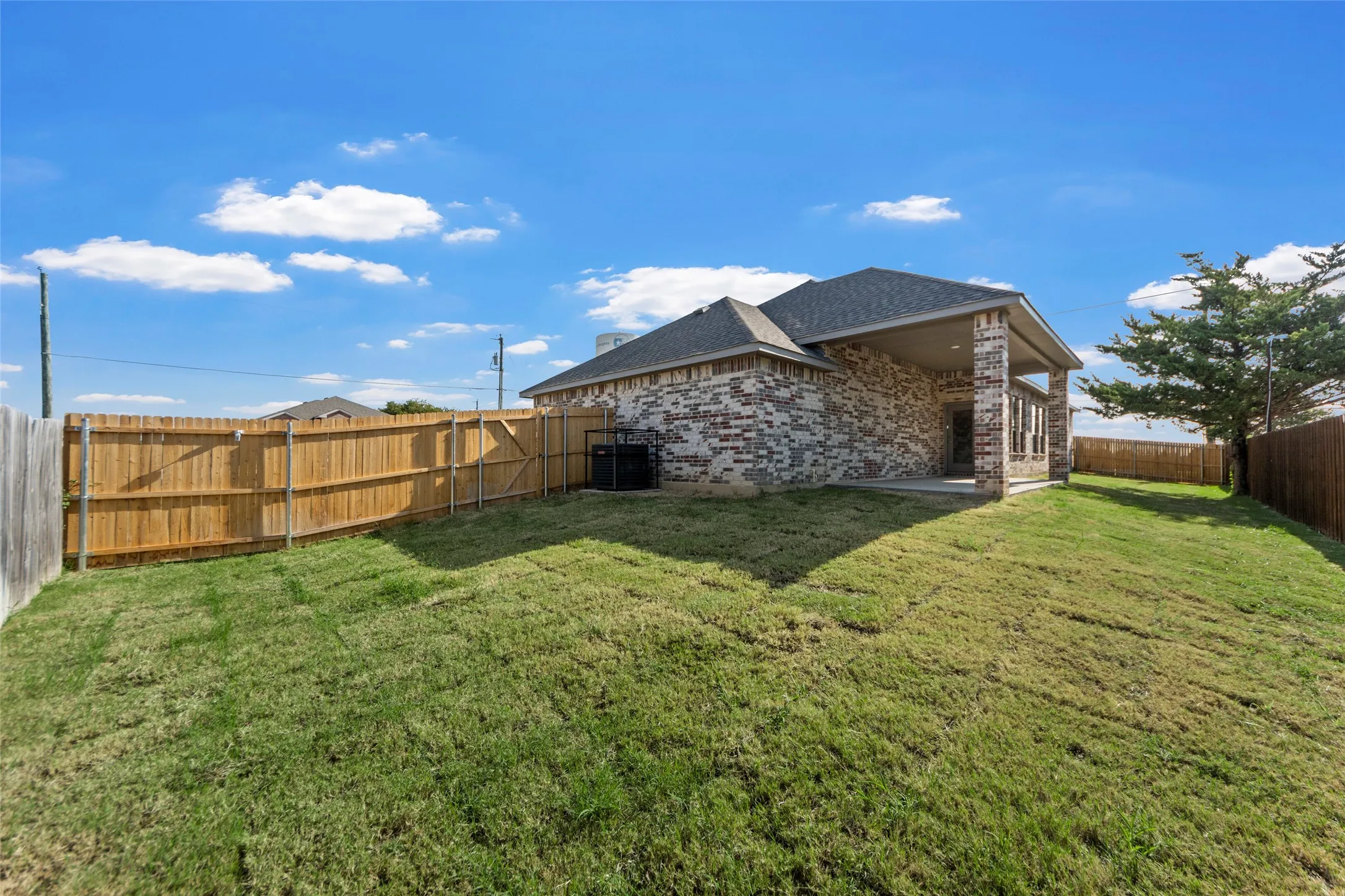Single Family Residence For Sale in Ellis County , 2201 UHL Road, Glenn Heights, Texas 75154, 3 Bedroom, 2 Bathroom, 2 Garage spaces, 2,117 Sqft, built in 2026, mls#21373588, Real Estate Agent in Glenn Heights, Homes For Sale in Ellis county, Homes For Sale in Glenn Heights, Realtor in Glenn Heights Texas, Real Estate Brokerage Independent Realty Texas, Luminita Cordes Realtor