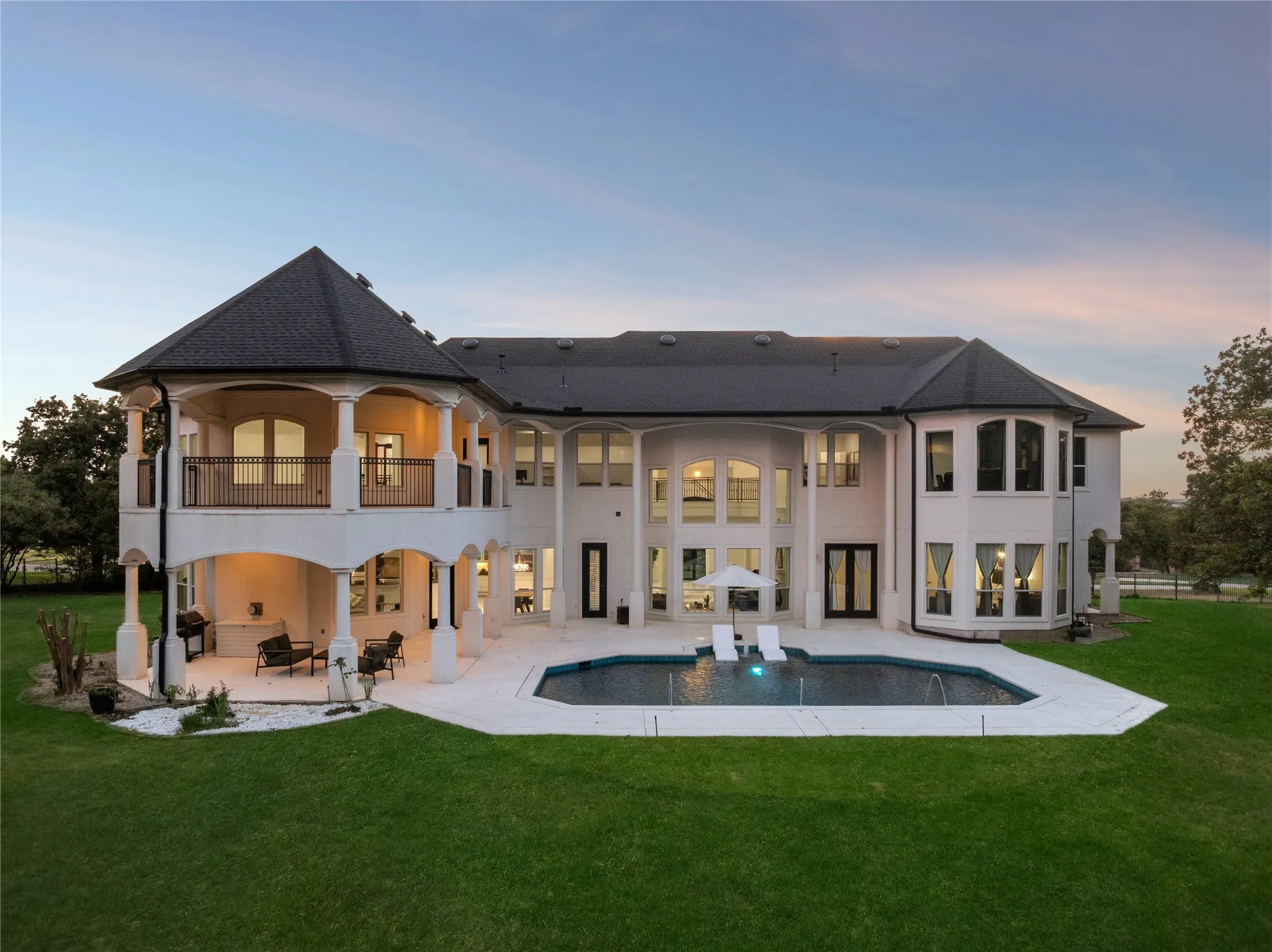 Single Family Residence For Sale in Denton County , 5704 Lighthouse Drive, Flower Mound, Texas 75022, 6 Bedroom, 6 Bathroom, 4 Garage spaces, 7,551 Sqft, built in 2005, mls#21372577, Real Estate Agent in Flower Mound, Homes For Sale in Denton county, Homes For Sale in Flower Mound, Realtor in Flower Mound Texas, Real Estate Brokerage Independent Realty Texas, Luminita Cordes Realtor