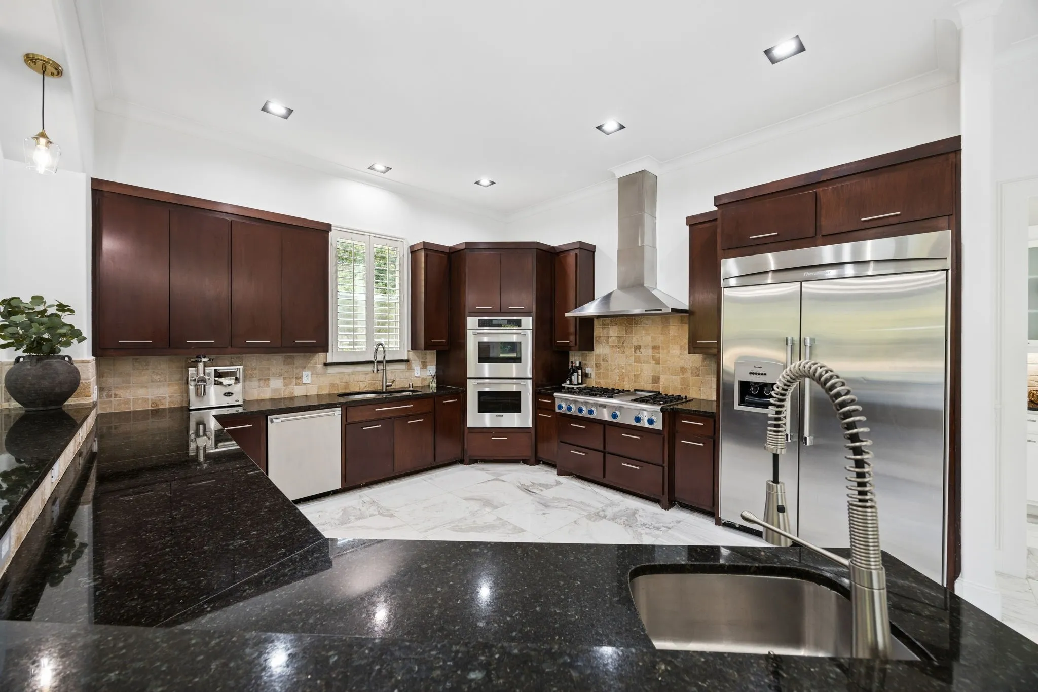 Single Family Residence For Sale in Denton County , 5704 Lighthouse Drive, Flower Mound, Texas 75022, 6 Bedroom, 6 Bathroom, 4 Garage spaces, 7,551 Sqft, built in 2005, mls#21372577, Real Estate Agent in Flower Mound, Homes For Sale in Denton county, Homes For Sale in Flower Mound, Realtor in Flower Mound Texas, Real Estate Brokerage Independent Realty Texas, Luminita Cordes Realtor