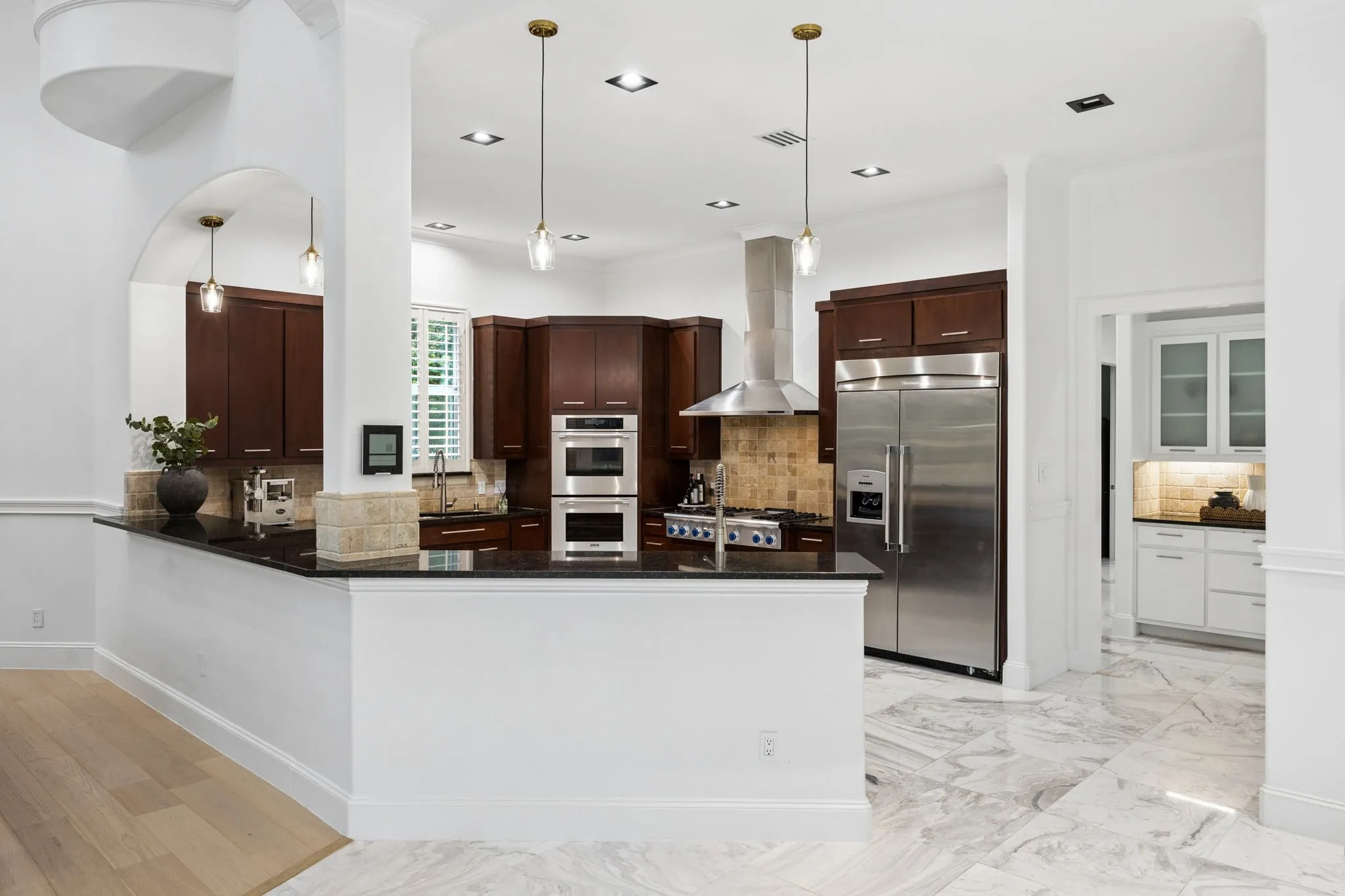 Single Family Residence For Sale in Denton County , 5704 Lighthouse Drive, Flower Mound, Texas 75022, 6 Bedroom, 6 Bathroom, 4 Garage spaces, 7,551 Sqft, built in 2005, mls#21372577, Real Estate Agent in Flower Mound, Homes For Sale in Denton county, Homes For Sale in Flower Mound, Realtor in Flower Mound Texas, Real Estate Brokerage Independent Realty Texas, Luminita Cordes Realtor
