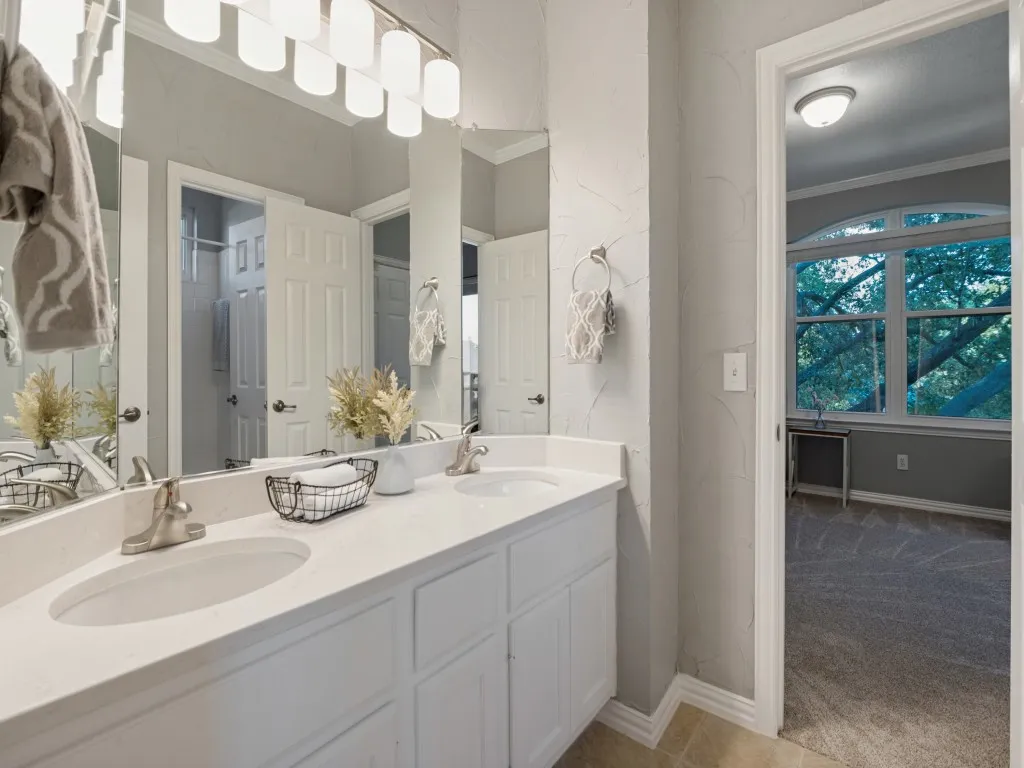 Single Family Residence For Sale in Collin County , 4308 Echo Bluff Drive, Plano, Texas 75024, 4 Bedroom, 4 Bathroom, 2 Garage spaces, 3,057 Sqft, built in 1992, mls#21373614, Real Estate Agent in Plano, Homes For Sale in Collin county, Homes For Sale in Plano, Realtor in Plano Texas, Real Estate Brokerage Independent Realty Texas, Luminita Cordes Realtor