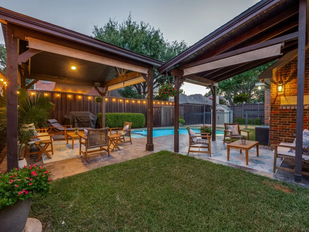 Single Family Residence For Sale in Collin County , 4308 Echo Bluff Drive, Plano, Texas 75024, 4 Bedroom, 4 Bathroom, 2 Garage spaces, 3,057 Sqft, built in 1992, mls#21373614, Real Estate Agent in Plano, Homes For Sale in Collin county, Homes For Sale in Plano, Realtor in Plano Texas, Real Estate Brokerage Independent Realty Texas, Luminita Cordes Realtor