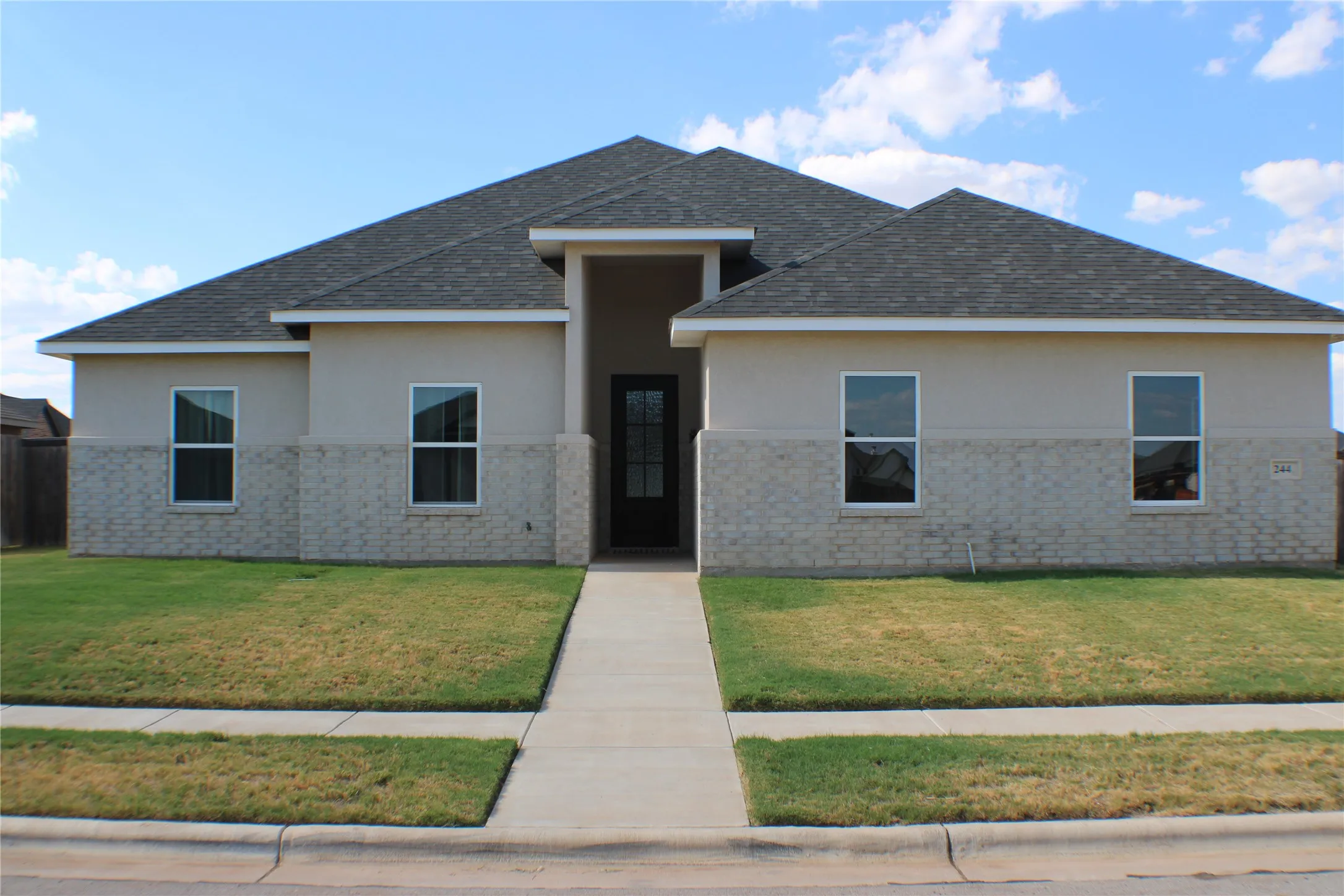Single Family Residence For Rent in Taylor County , 244 Evening Shade Lane, Abilene, Texas 79602, 4 Bedroom, 2 Bathroom, 2 Garage spaces, 1,747 Sqft, built in 2022, mls#21373907, Real Estate Agent in Abilene, Homes For Rent in Taylor county, Homes For Rent in Abilene, Realtor in Abilene Texas, Real Estate Brokerage Independent Realty Texas, Luminita Cordes Realtor