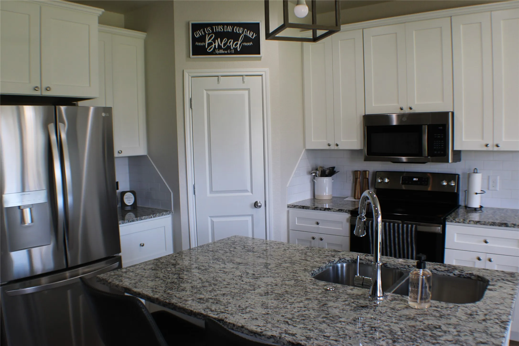 Single Family Residence For Rent in Taylor County , 244 Evening Shade Lane, Abilene, Texas 79602, 4 Bedroom, 2 Bathroom, 2 Garage spaces, 1,747 Sqft, built in 2022, mls#21373907, Real Estate Agent in Abilene, Homes For Rent in Taylor county, Homes For Rent in Abilene, Realtor in Abilene Texas, Real Estate Brokerage Independent Realty Texas, Luminita Cordes Realtor