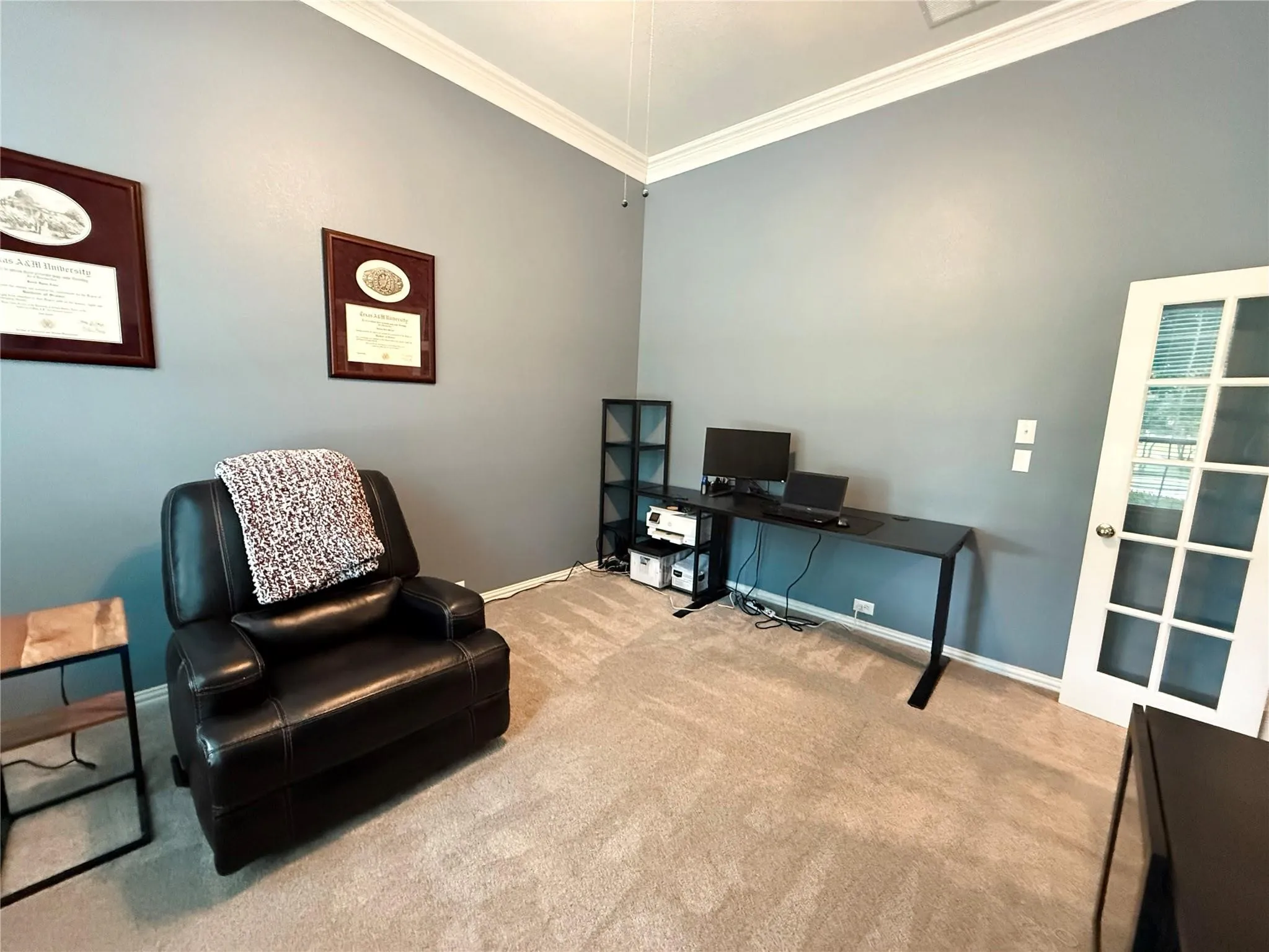 Single Family Residence For Rent in Tarrant County , 6852 Seacoast Drive, Grand Prairie, Texas 75054, 3 Bedroom, 2 Bathroom, 3 Garage spaces, 2,400 Sqft, built in 2004, mls#21367985, Real Estate Agent in Grand Prairie, Homes For Rent in Tarrant county, Homes For Rent in Grand Prairie, Realtor in Grand Prairie Texas, Real Estate Brokerage Independent Realty Texas, Luminita Cordes Realtor
