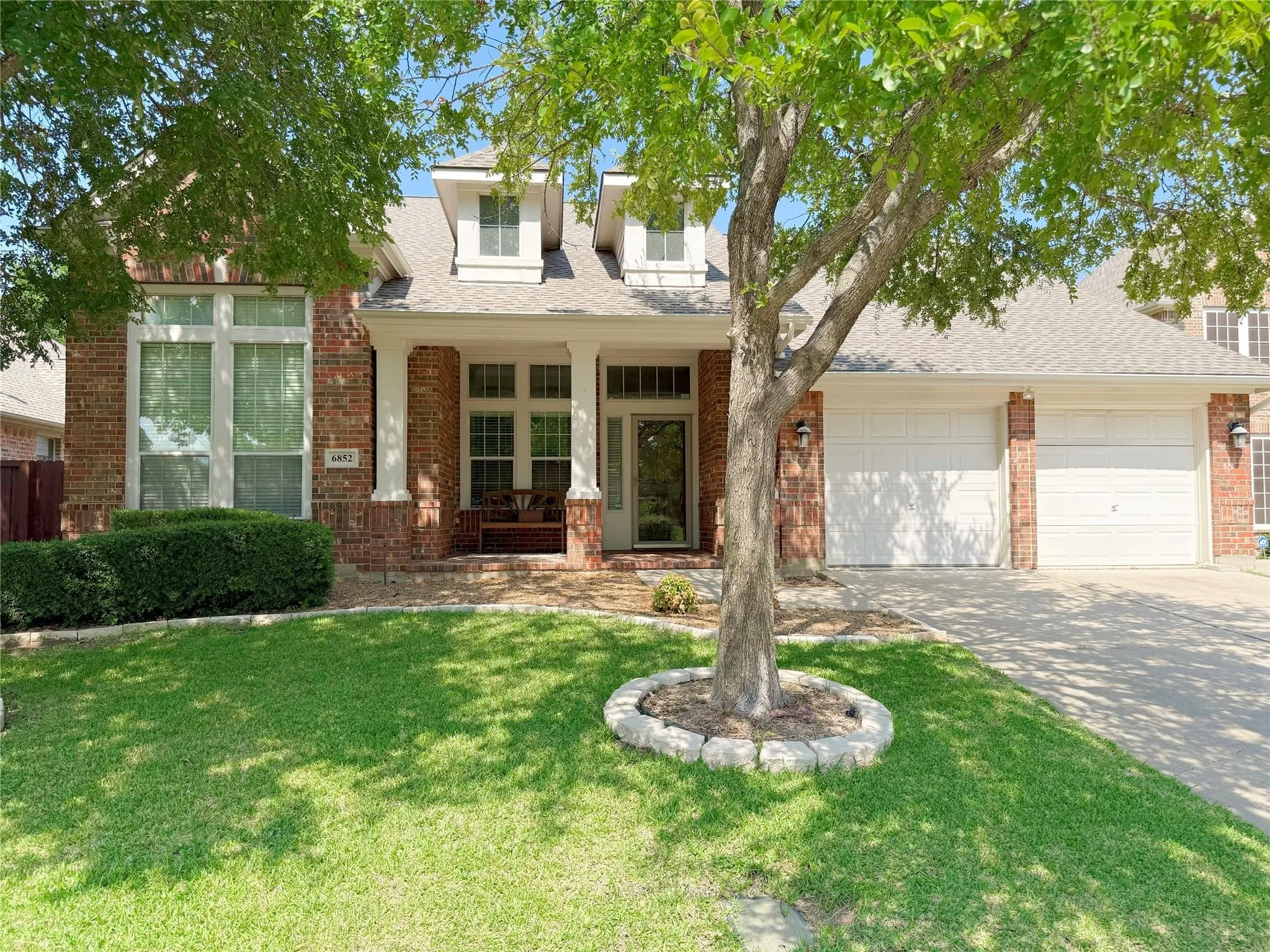 Single Family Residence For Rent in Tarrant County , 6852 Seacoast Drive, Grand Prairie, Texas 75054, 3 Bedroom, 2 Bathroom, 3 Garage spaces, 2,400 Sqft, built in 2004, mls#21367985, Real Estate Agent in Grand Prairie, Homes For Rent in Tarrant county, Homes For Rent in Grand Prairie, Realtor in Grand Prairie Texas, Real Estate Brokerage Independent Realty Texas, Luminita Cordes Realtor