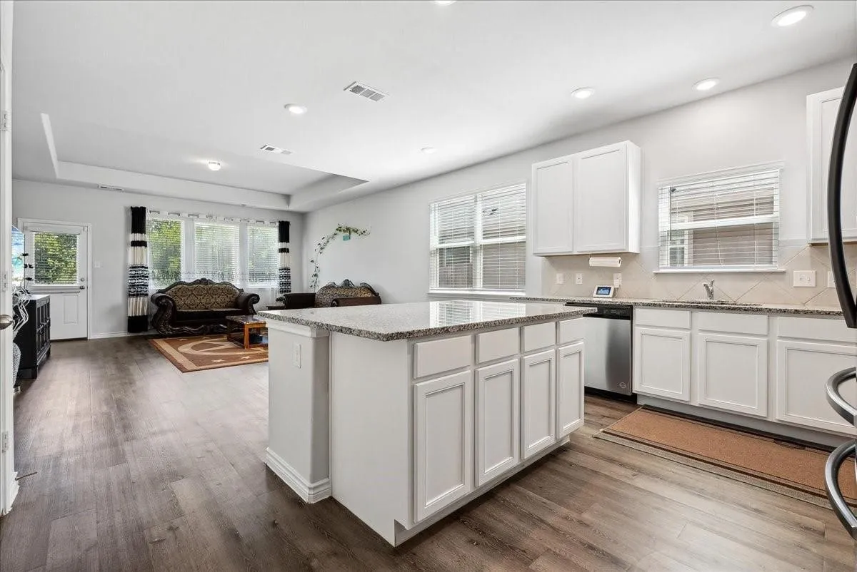 Single Family Residence For Rent in Tarrant County , 8357 Horned Maple Trail, Fort Worth, Texas 76123, 4 Bedroom, 3 Bathroom, 2 Garage spaces, 2,245 Sqft, built in 2021, mls#21373830, Real Estate Agent in Fort Worth, Homes For Rent in Tarrant county, Homes For Rent in Fort Worth, Realtor in Fort Worth Texas, Real Estate Brokerage Independent Realty Texas, Luminita Cordes Realtor