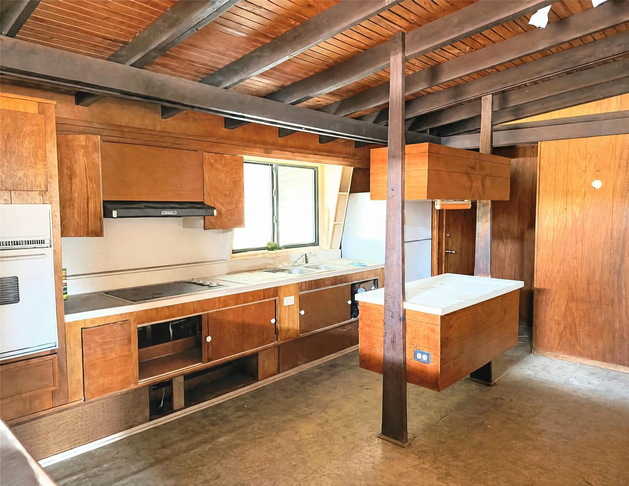 investment rental home has MCM interior