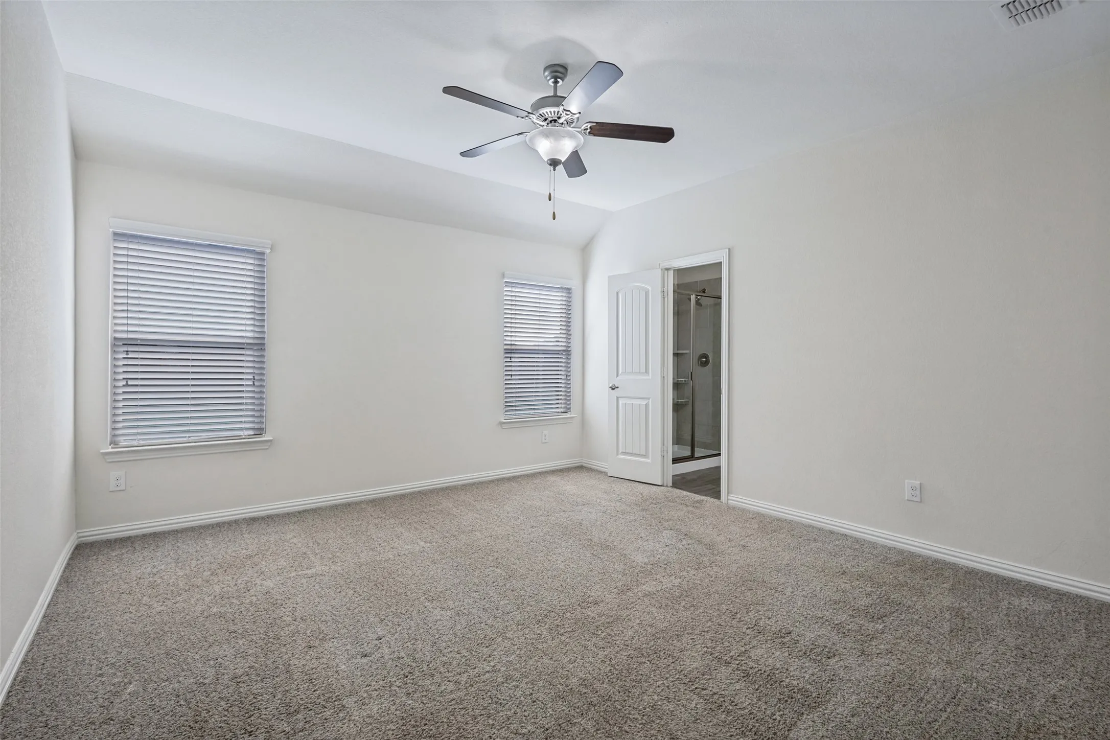 Single Family Residence For Rent in Collin County , 921 Evergreen Street, Princeton, Texas 75407, 4 Bedroom, 2 Bathroom, 2 Garage spaces, 1,999 Sqft, built in 2018, mls#21373899, Real Estate Agent in Princeton, Homes For Rent in Collin county, Homes For Rent in Princeton, Realtor in Princeton Texas, Real Estate Brokerage Independent Realty Texas, Luminita Cordes Realtor