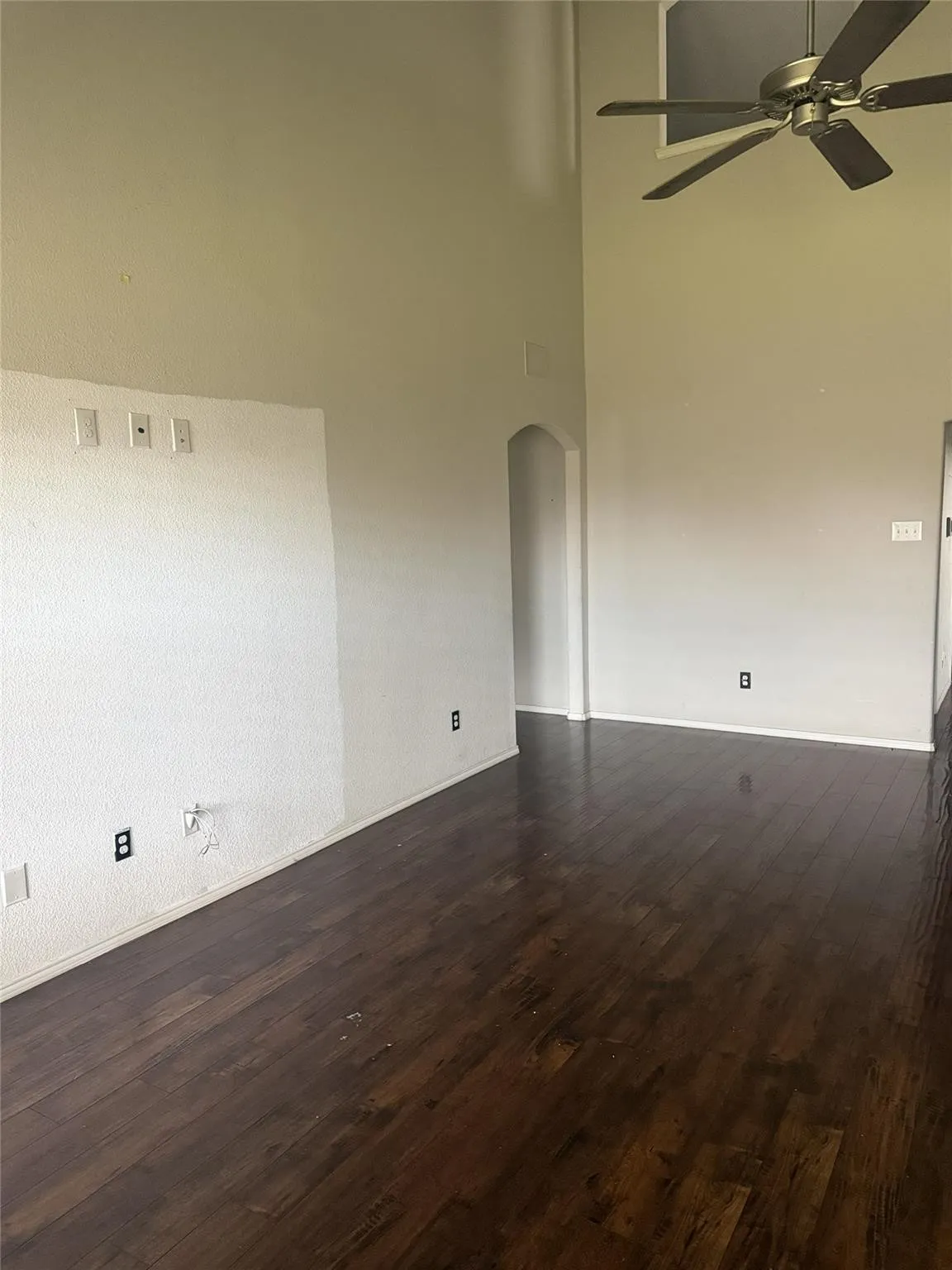 Single Family Residence For Sale in Kaufman County , 2011 Windsong Drive, Heartland, Texas 75126, 5 Bedroom, 5 Bathroom, 2 Garage spaces, 2,966 Sqft, built in 2017, mls#21373930, Real Estate Agent in Heartland, Homes For Sale in Kaufman county, Homes For Sale in Heartland, Realtor in Heartland Texas, Real Estate Brokerage Independent Realty Texas, Luminita Cordes Realtor