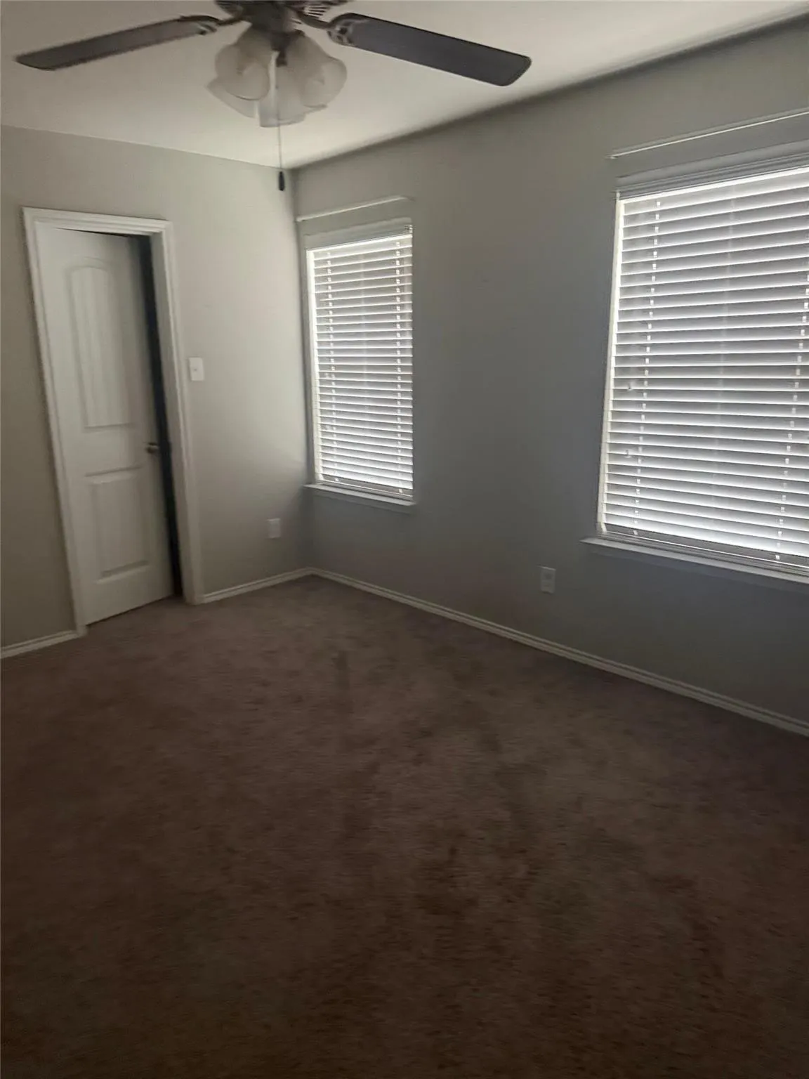 Single Family Residence For Sale in Kaufman County , 2011 Windsong Drive, Heartland, Texas 75126, 5 Bedroom, 5 Bathroom, 2 Garage spaces, 2,966 Sqft, built in 2017, mls#21373930, Real Estate Agent in Heartland, Homes For Sale in Kaufman county, Homes For Sale in Heartland, Realtor in Heartland Texas, Real Estate Brokerage Independent Realty Texas, Luminita Cordes Realtor