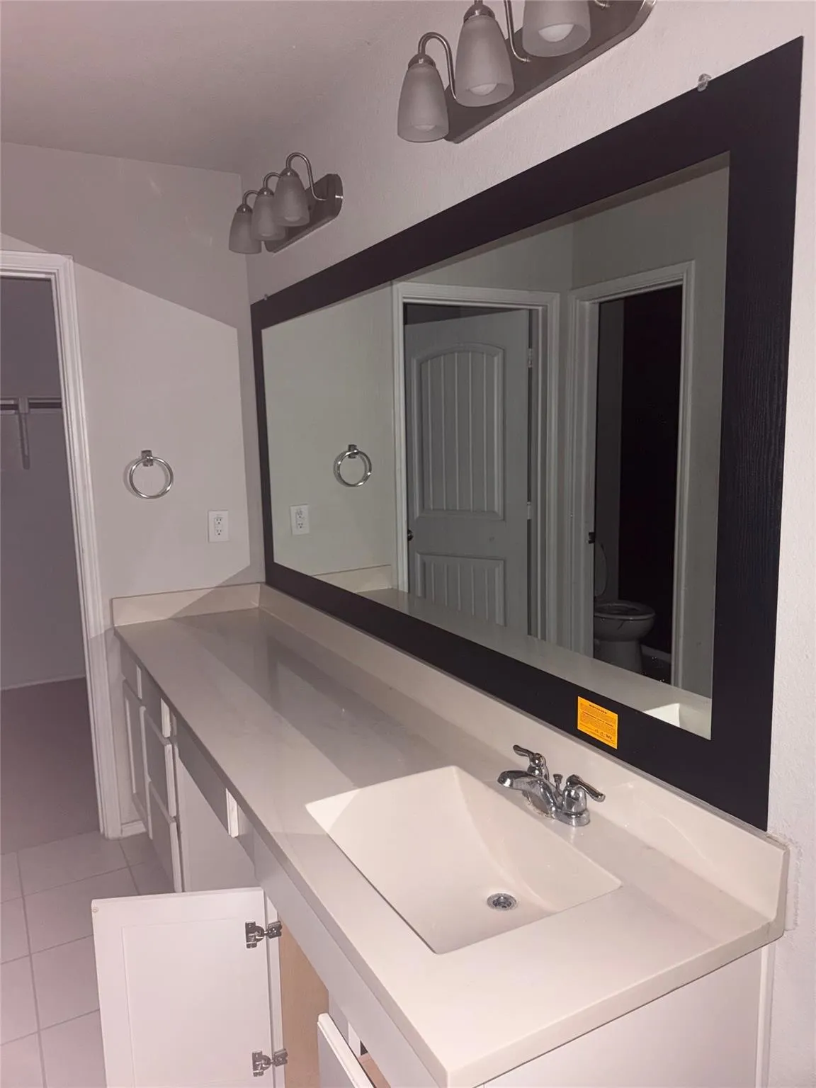Single Family Residence For Sale in Kaufman County , 2011 Windsong Drive, Heartland, Texas 75126, 5 Bedroom, 5 Bathroom, 2 Garage spaces, 2,966 Sqft, built in 2017, mls#21373930, Real Estate Agent in Heartland, Homes For Sale in Kaufman county, Homes For Sale in Heartland, Realtor in Heartland Texas, Real Estate Brokerage Independent Realty Texas, Luminita Cordes Realtor