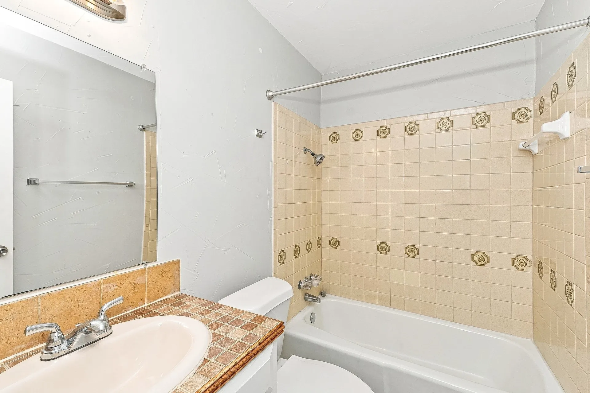 Single Family Residence For Rent in Johnson County , 656 Sue Ann Lane, Burleson, Texas 76028, 3 Bedroom, 2 Bathroom, 2 Garage spaces, 1,223 Sqft, built in 1971, mls#21373931, Real Estate Agent in Burleson, Homes For Rent in Johnson county, Homes For Rent in Burleson, Realtor in Burleson Texas, Real Estate Brokerage Independent Realty Texas, Luminita Cordes Realtor