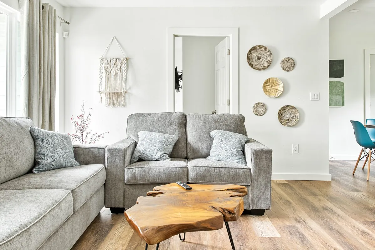 Single Family Residence For Rent in Dallas County , 2321 Muret Street, Irving, Texas 75062, 3 Bedroom, 2 Bathroom, Garage spaces, 1,400 Sqft, built in 1955, mls#21373098, Real Estate Agent in Irving, Homes For Rent in Dallas county, Homes For Rent in Irving, Realtor in Irving Texas, Real Estate Brokerage Independent Realty Texas, Luminita Cordes Realtor