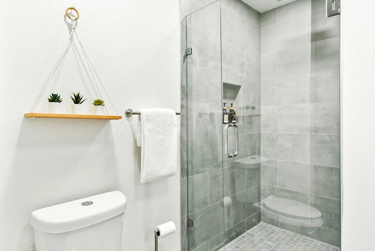 Single Family Residence For Rent in Dallas County , 2321 Muret Street, Irving, Texas 75062, 3 Bedroom, 2 Bathroom, Garage spaces, 1,400 Sqft, built in 1955, mls#21373098, Real Estate Agent in Irving, Homes For Rent in Dallas county, Homes For Rent in Irving, Realtor in Irving Texas, Real Estate Brokerage Independent Realty Texas, Luminita Cordes Realtor