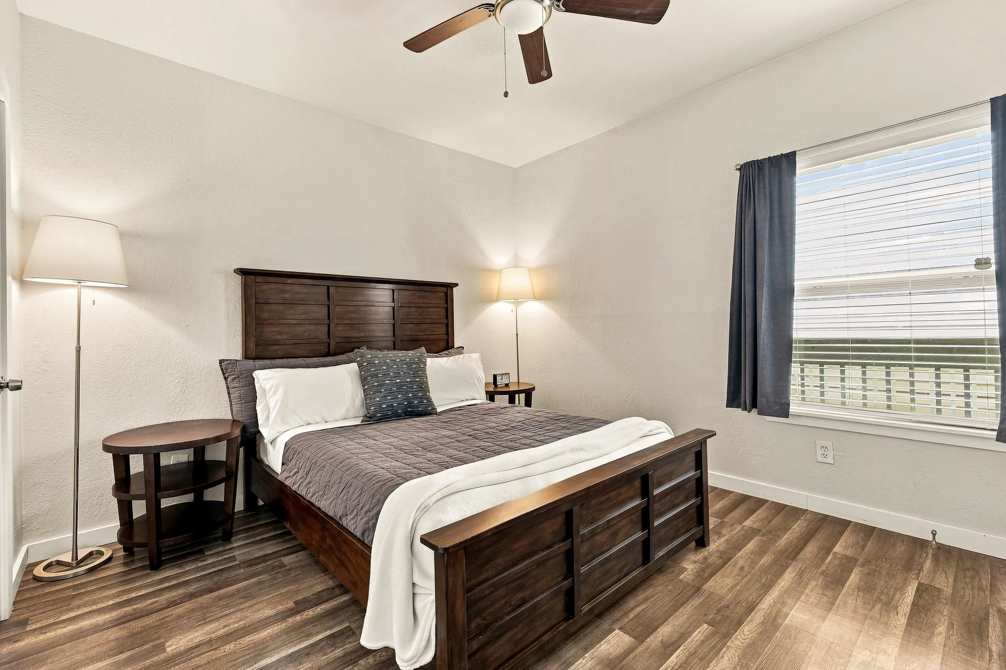 Condominium For Rent in Dallas County , 7340 Skillman Street 1217, Dallas, Texas 75231, 1 Bedroom, 1 Bathroom, 1 Garage spaces, 663 Sqft, built in 1983, mls#21373937, Real Estate Agent in Dallas, Homes For Rent in Dallas county, Homes For Rent in Dallas, Realtor in Dallas Texas, Real Estate Brokerage Independent Realty Texas, Luminita Cordes Realtor