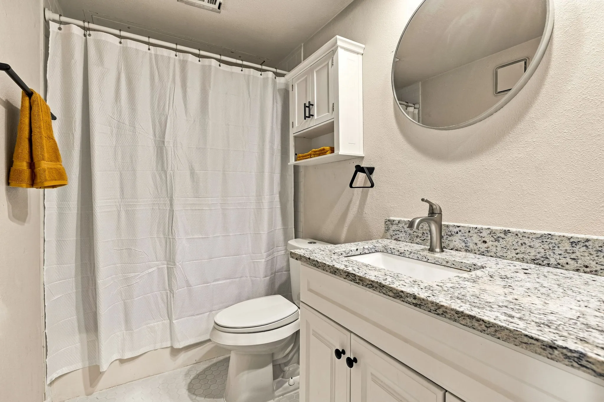 Condominium For Rent in Dallas County , 7340 Skillman Street 1217, Dallas, Texas 75231, 1 Bedroom, 1 Bathroom, 1 Garage spaces, 663 Sqft, built in 1983, mls#21373937, Real Estate Agent in Dallas, Homes For Rent in Dallas county, Homes For Rent in Dallas, Realtor in Dallas Texas, Real Estate Brokerage Independent Realty Texas, Luminita Cordes Realtor