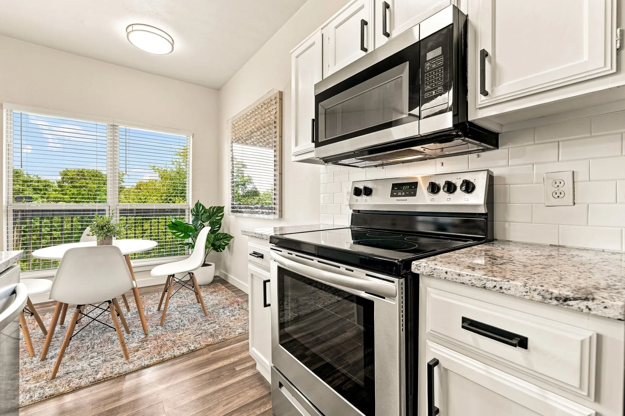 Condominium For Rent in Dallas County , 7340 Skillman Street 1217, Dallas, Texas 75231, 1 Bedroom, 1 Bathroom, 1 Garage spaces, 663 Sqft, built in 1983, mls#21373937, Real Estate Agent in Dallas, Homes For Rent in Dallas county, Homes For Rent in Dallas, Realtor in Dallas Texas, Real Estate Brokerage Independent Realty Texas, Luminita Cordes Realtor