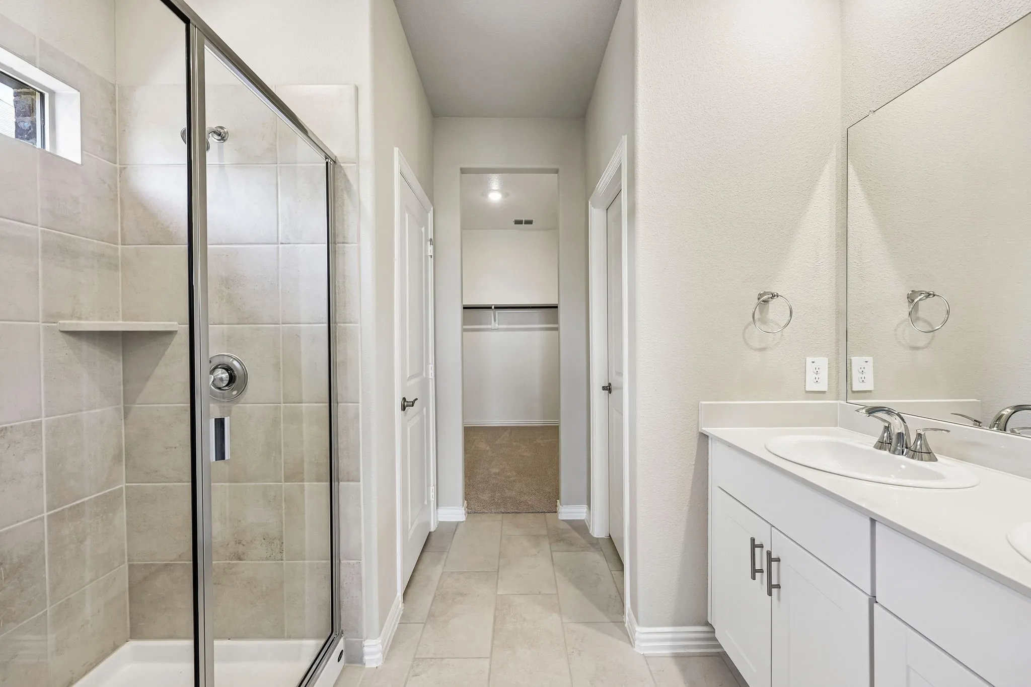 Photo is not of the actual home, but is an inspirational photo of builder’s model home and may depict options, furnishings, and/or decorator features that are not included.