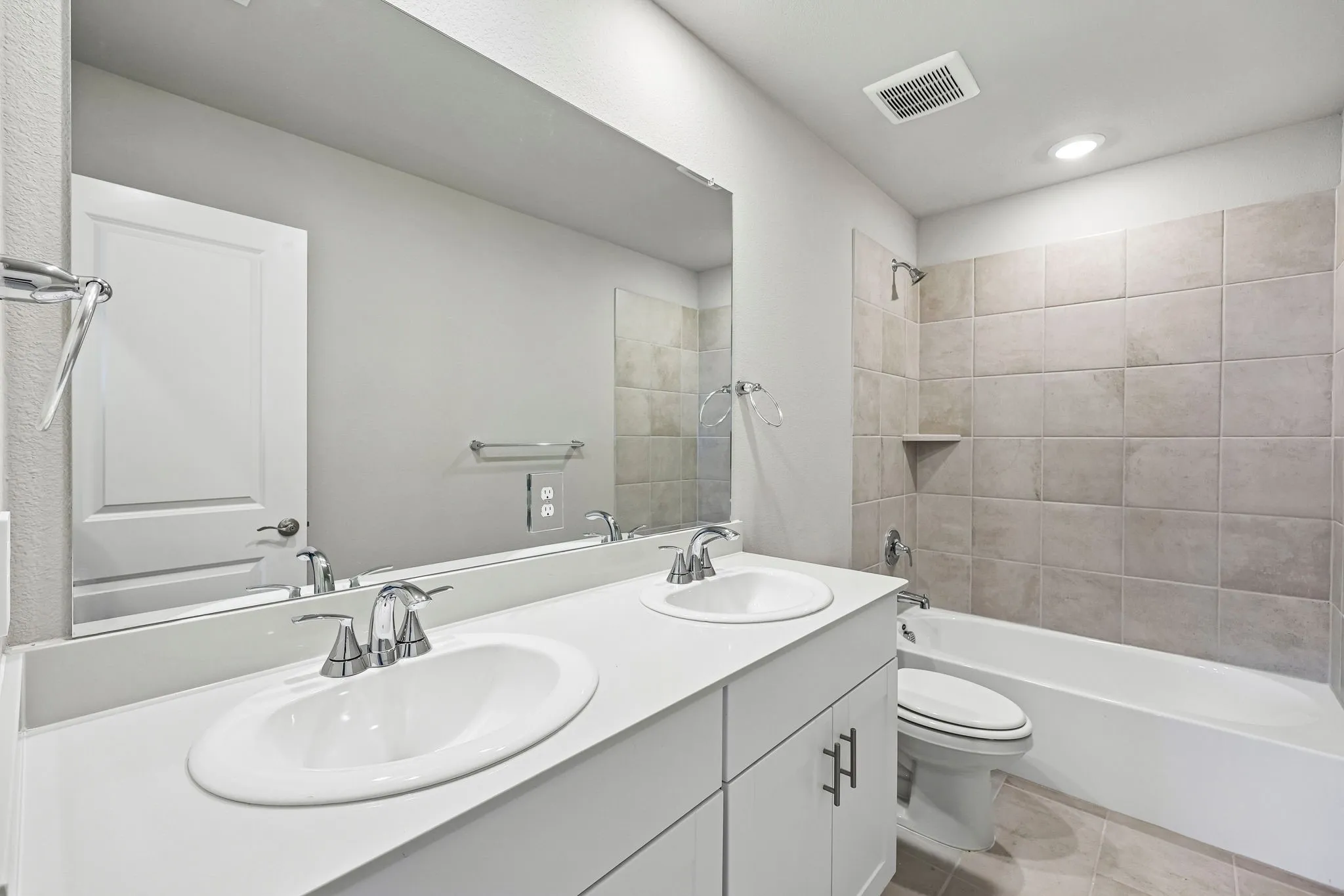Photo is not of the actual home, but is an inspirational photo of builder’s model home and may depict options, furnishings, and/or decorator features that are not included.
