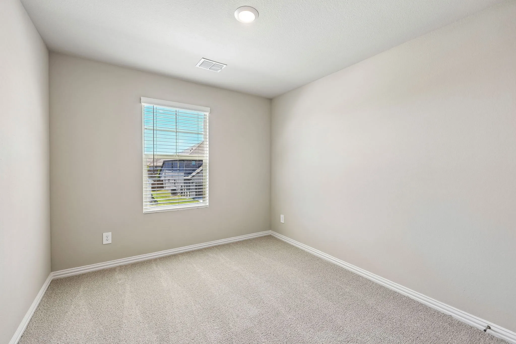 Photo is not of the actual home, but is an inspirational photo of builder’s model home and may depict options, furnishings, and/or decorator features that are not included.