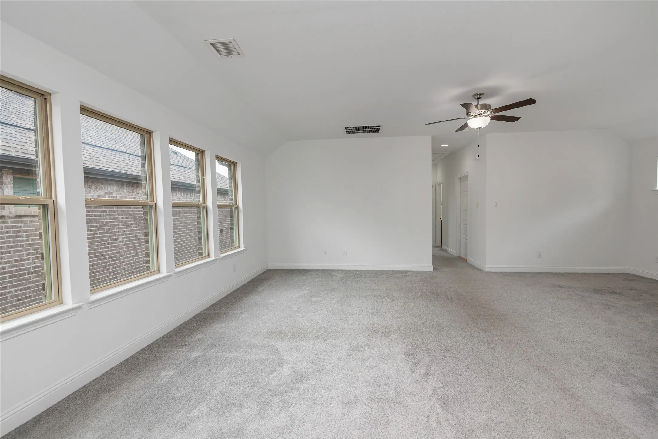 Single Family Residence For Rent in Tarrant County , 7632 Regal Lane, North Richland Hills, Texas 76180, 4 Bedroom, 3 Bathroom, 2 Garage spaces, 2,904 Sqft, built in 2020, mls#21373939, Real Estate Agent in North Richland Hills, Homes For Rent in Tarrant county, Homes For Rent in North Richland Hills, Realtor in North Richland Hills Texas, Real Estate Brokerage Independent Realty Texas, Luminita Cordes Realtor