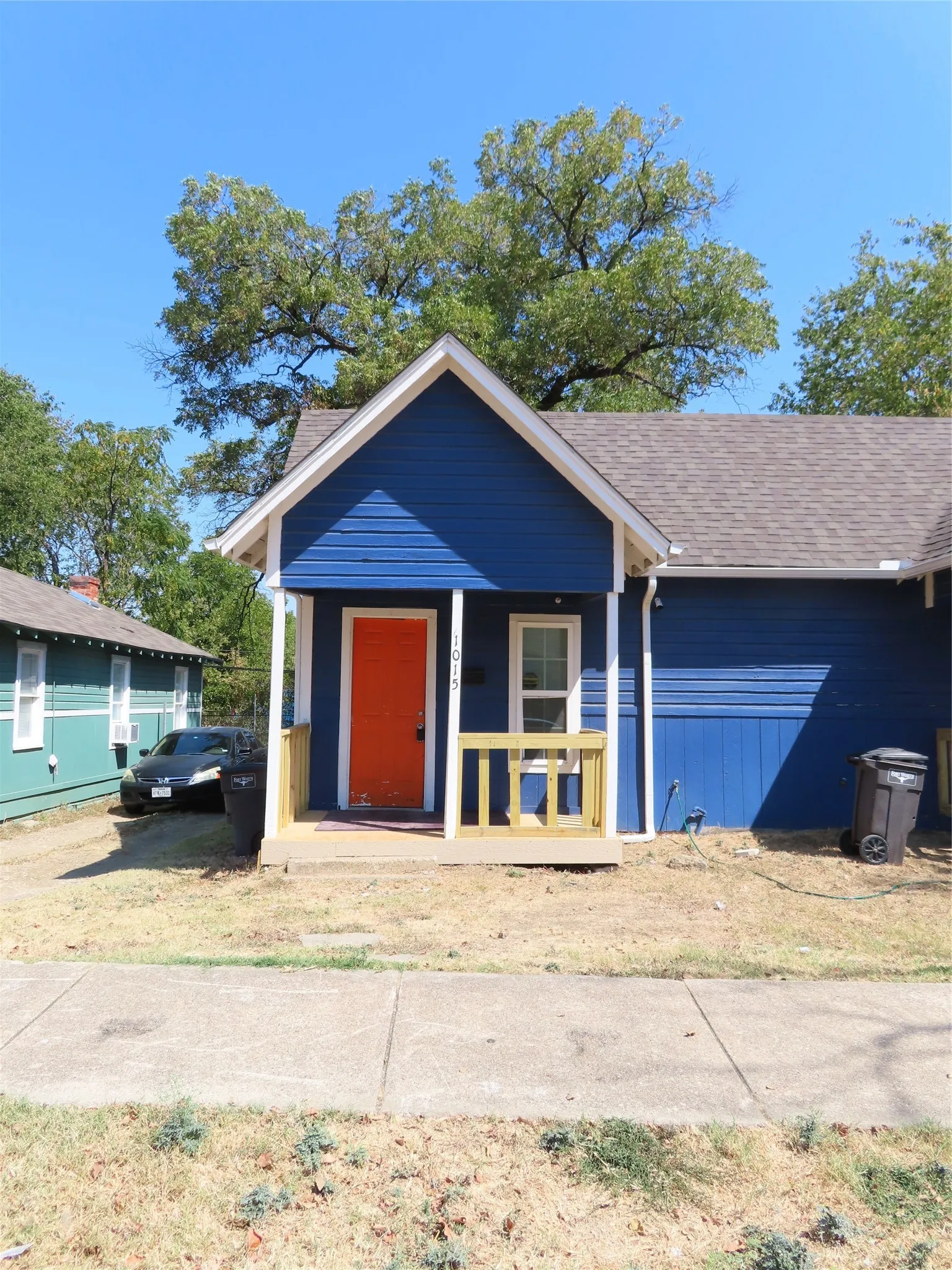 Duplex For Rent in Tarrant County , 1015 E Cannon Street, Fort Worth, Texas 76104, 2 Bedroom, 1 Bathroom, Garage spaces, 672 Sqft, built in 1937, mls#21373917, Real Estate Agent in Fort Worth, Homes For Rent in Tarrant county, Homes For Rent in Fort Worth, Realtor in Fort Worth Texas, Real Estate Brokerage Independent Realty Texas, Luminita Cordes Realtor