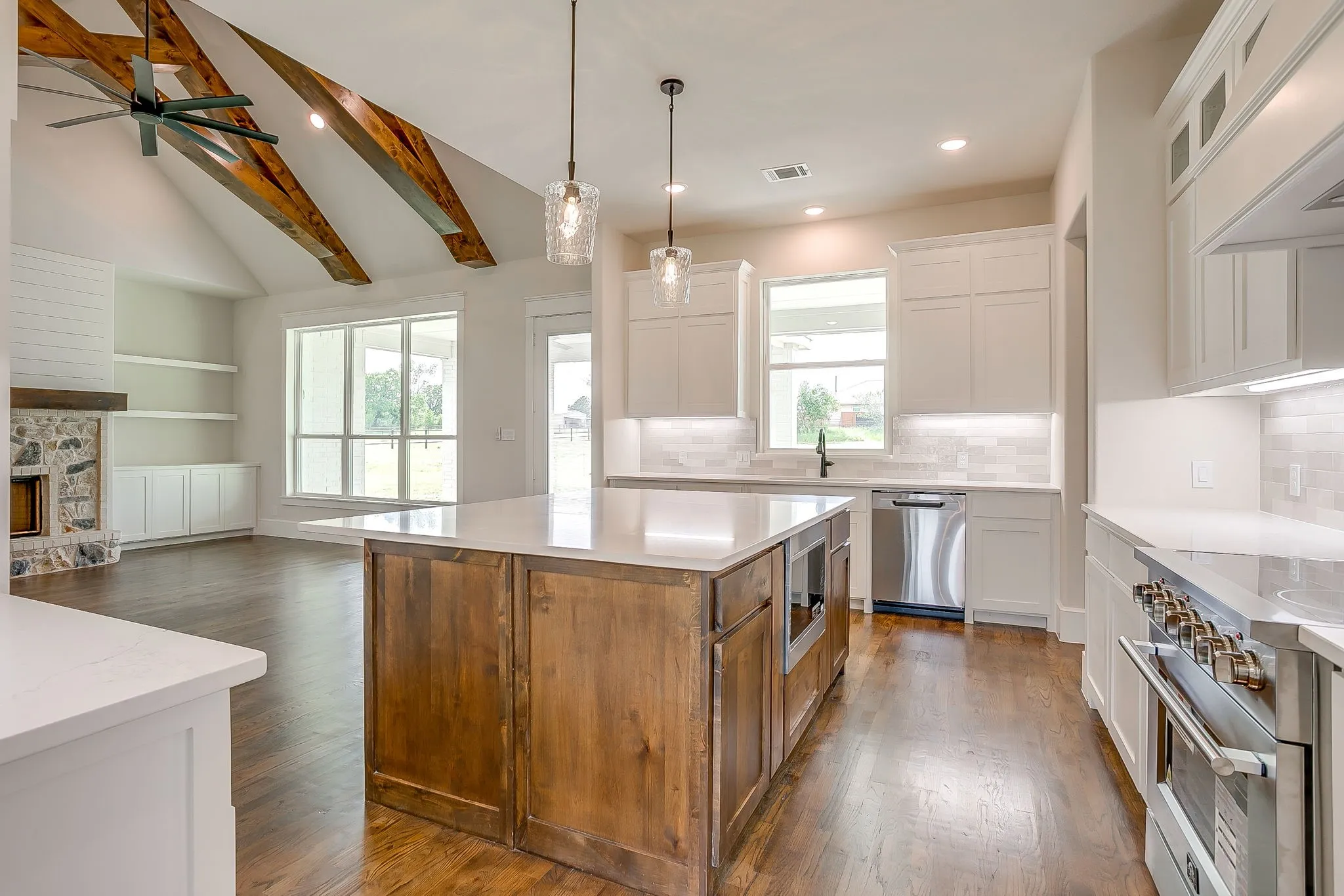 Single Family Residence For Sale in Parker County , 1001 Magnolia Court, Springtown, Texas 76082, 3 Bedroom, 3 Bathroom, 3 Garage spaces, 2,588 Sqft, built in 2025, mls#21373867, Real Estate Agent in Springtown, Homes For Sale in Parker county, Homes For Sale in Springtown, Realtor in Springtown Texas, Real Estate Brokerage Independent Realty Texas, Luminita Cordes Realtor
