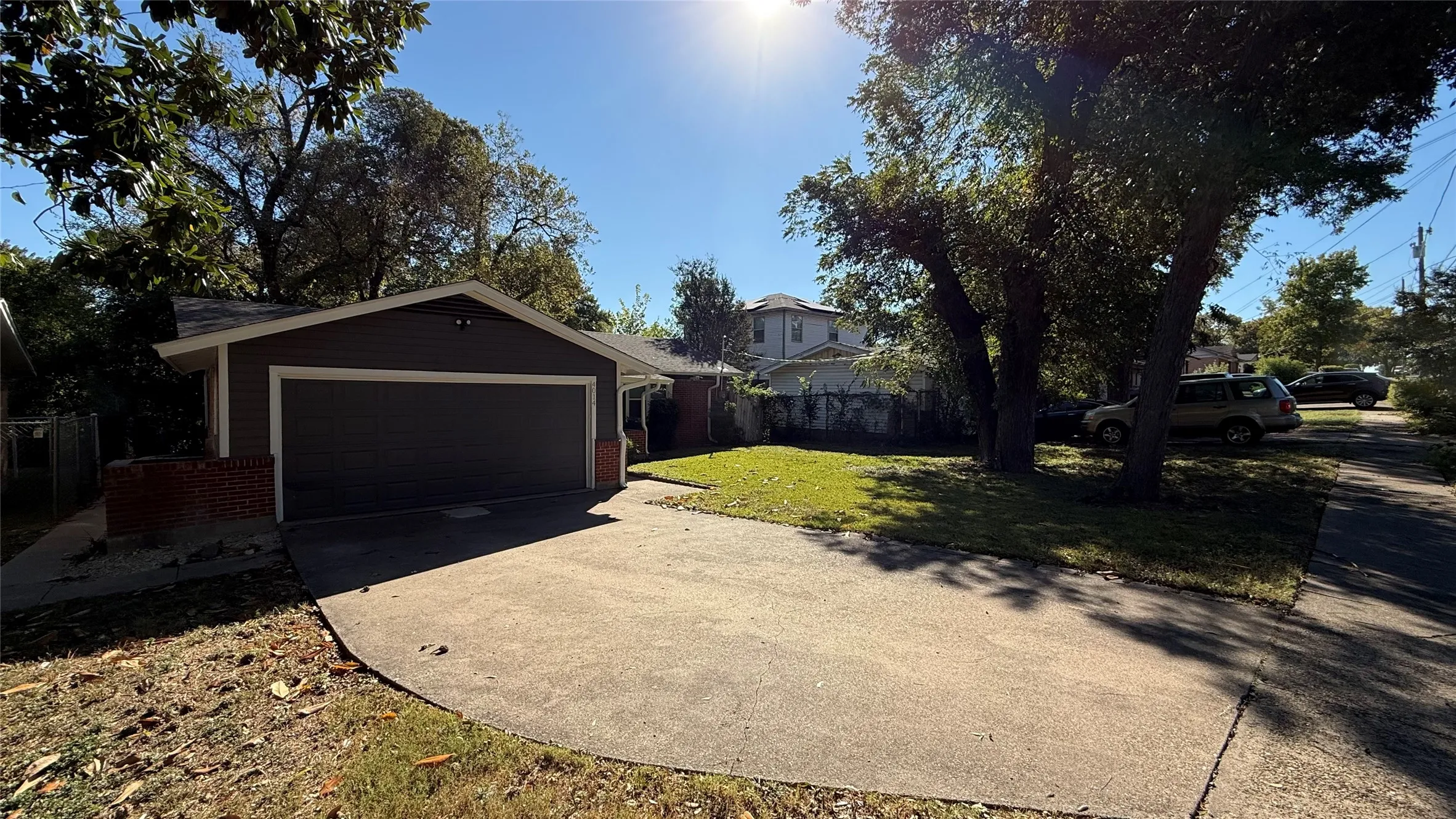 Single Family Residence For Rent in Dallas County , 4014 Sun Valley Drive, Dallas, Texas 75216, 3 Bedroom, 2 Bathroom, 2 Garage spaces, 1,476 Sqft, built in 1956, mls#21373952, Real Estate Agent in Dallas, Homes For Rent in Dallas county, Homes For Rent in Dallas, Realtor in Dallas Texas, Real Estate Brokerage Independent Realty Texas, Luminita Cordes Realtor