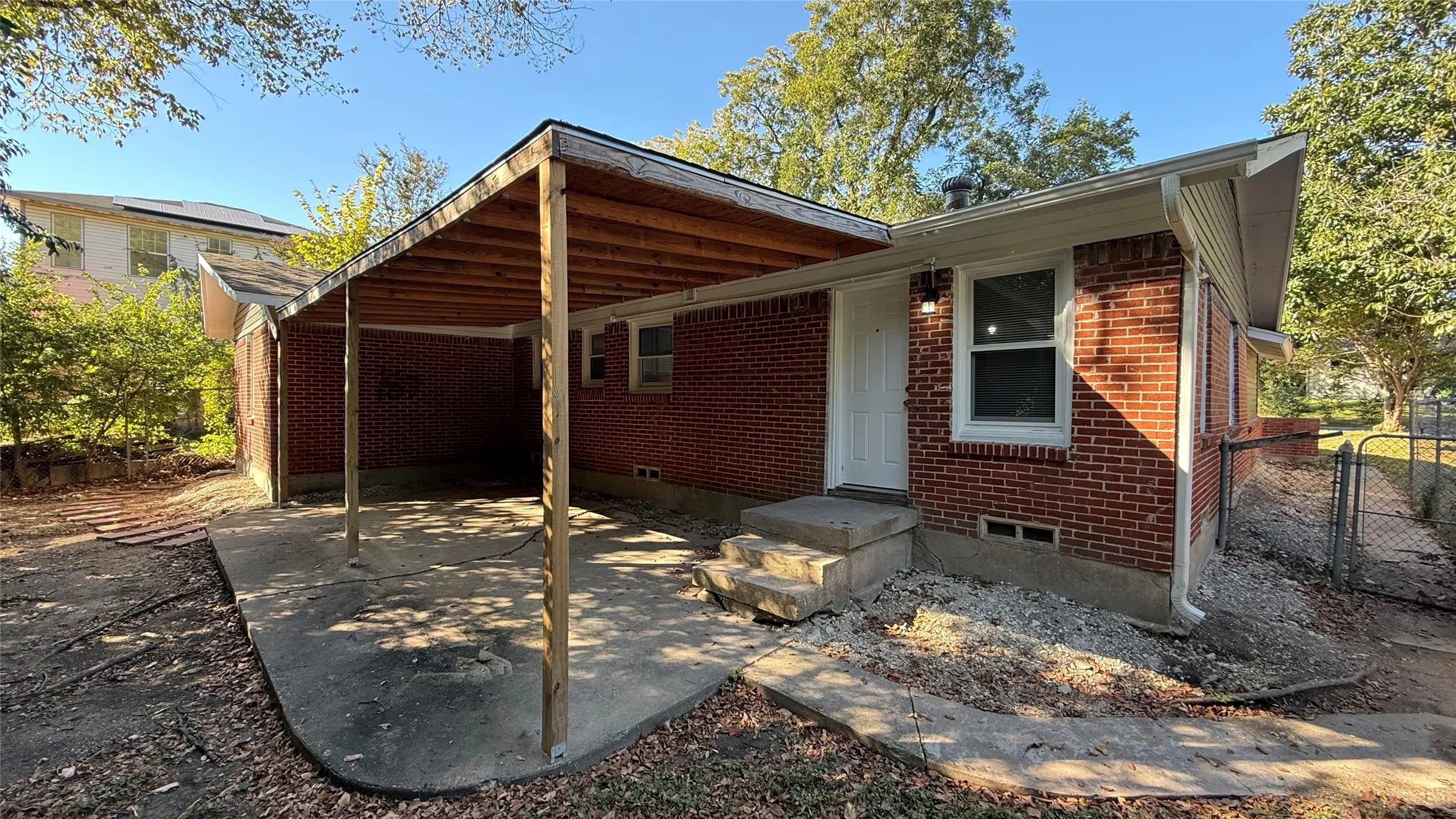 Single Family Residence For Rent in Dallas County , 4014 Sun Valley Drive, Dallas, Texas 75216, 3 Bedroom, 2 Bathroom, 2 Garage spaces, 1,476 Sqft, built in 1956, mls#21373952, Real Estate Agent in Dallas, Homes For Rent in Dallas county, Homes For Rent in Dallas, Realtor in Dallas Texas, Real Estate Brokerage Independent Realty Texas, Luminita Cordes Realtor