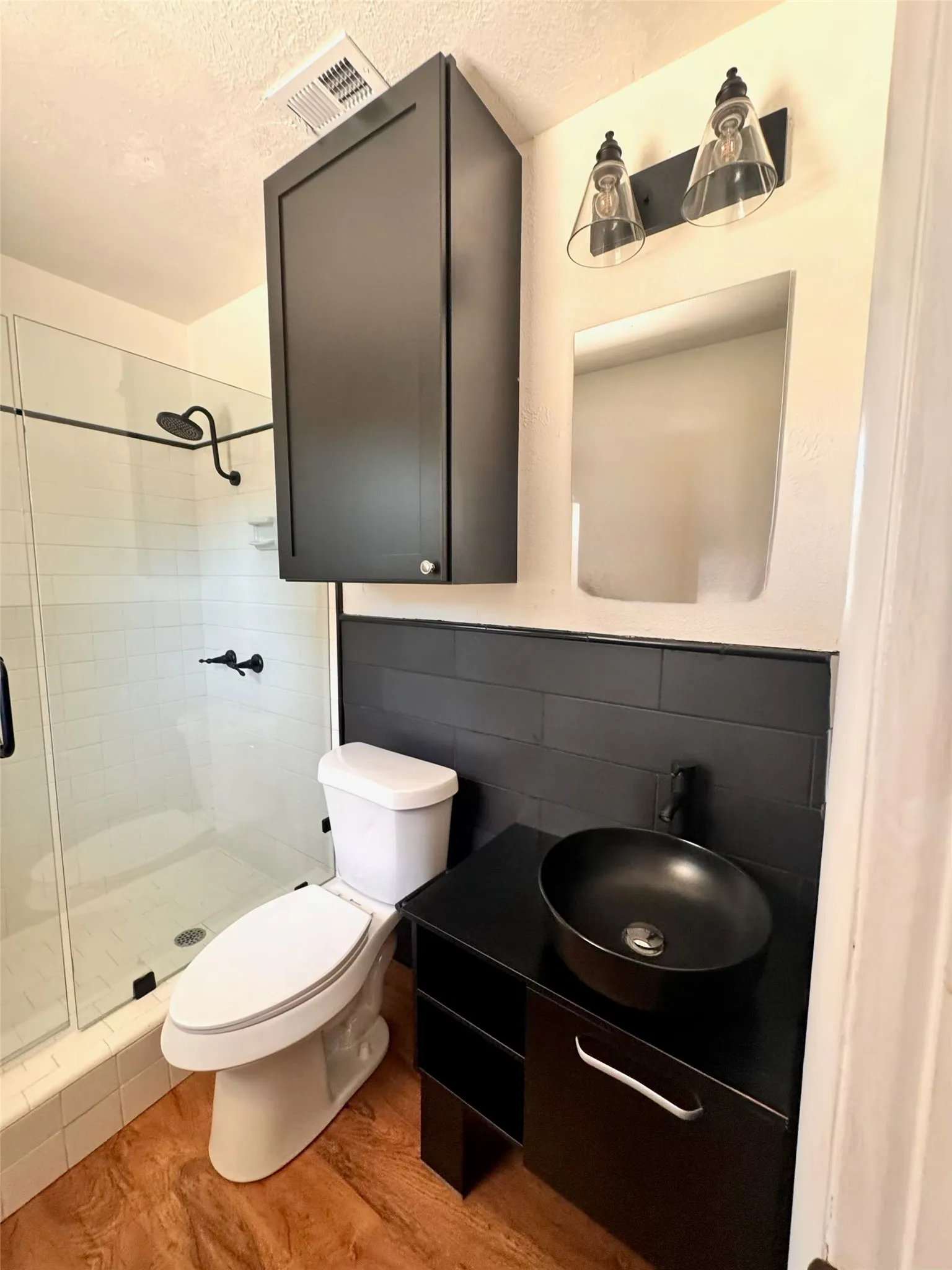 Single Family Residence For Rent in Tarrant County , 1710 Cresthaven Drive, Pantego, Texas 76013, 3 Bedroom, 2 Bathroom, 2 Garage spaces, 1,964 Sqft, built in 1964, mls#21373962, Real Estate Agent in Pantego, Homes For Rent in Tarrant county, Homes For Rent in Pantego, Realtor in Pantego Texas, Real Estate Brokerage Independent Realty Texas, Luminita Cordes Realtor