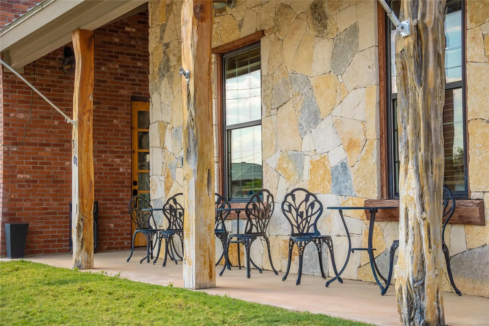 Business For Sale in San Saba County , 301 E Brown Street, San Saba, Texas 76877, 0, 0, Garage spaces, 0 Sqft, built in 2018, mls#21373968, Real Estate Agent in San Saba, Homes For Sale in San Saba county, Homes For Sale in San Saba, Realtor in San Saba Texas, Real Estate Brokerage Independent Realty Texas, Luminita Cordes Realtor