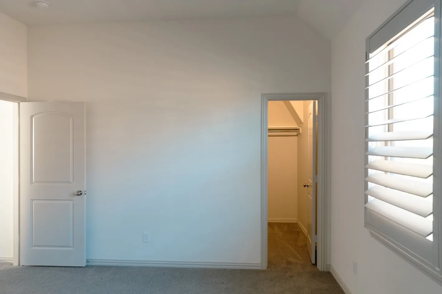 Single Family Residence For Rent in Denton County , 2417 Mare Road, Carrollton, Texas 75010, 4 Bedroom, 4 Bathroom, 2 Garage spaces, 4,075 Sqft, built in 2017, mls#21372820, Real Estate Agent in Carrollton, Homes For Rent in Denton county, Homes For Rent in Carrollton, Realtor in Carrollton Texas, Real Estate Brokerage Independent Realty Texas, Luminita Cordes Realtor