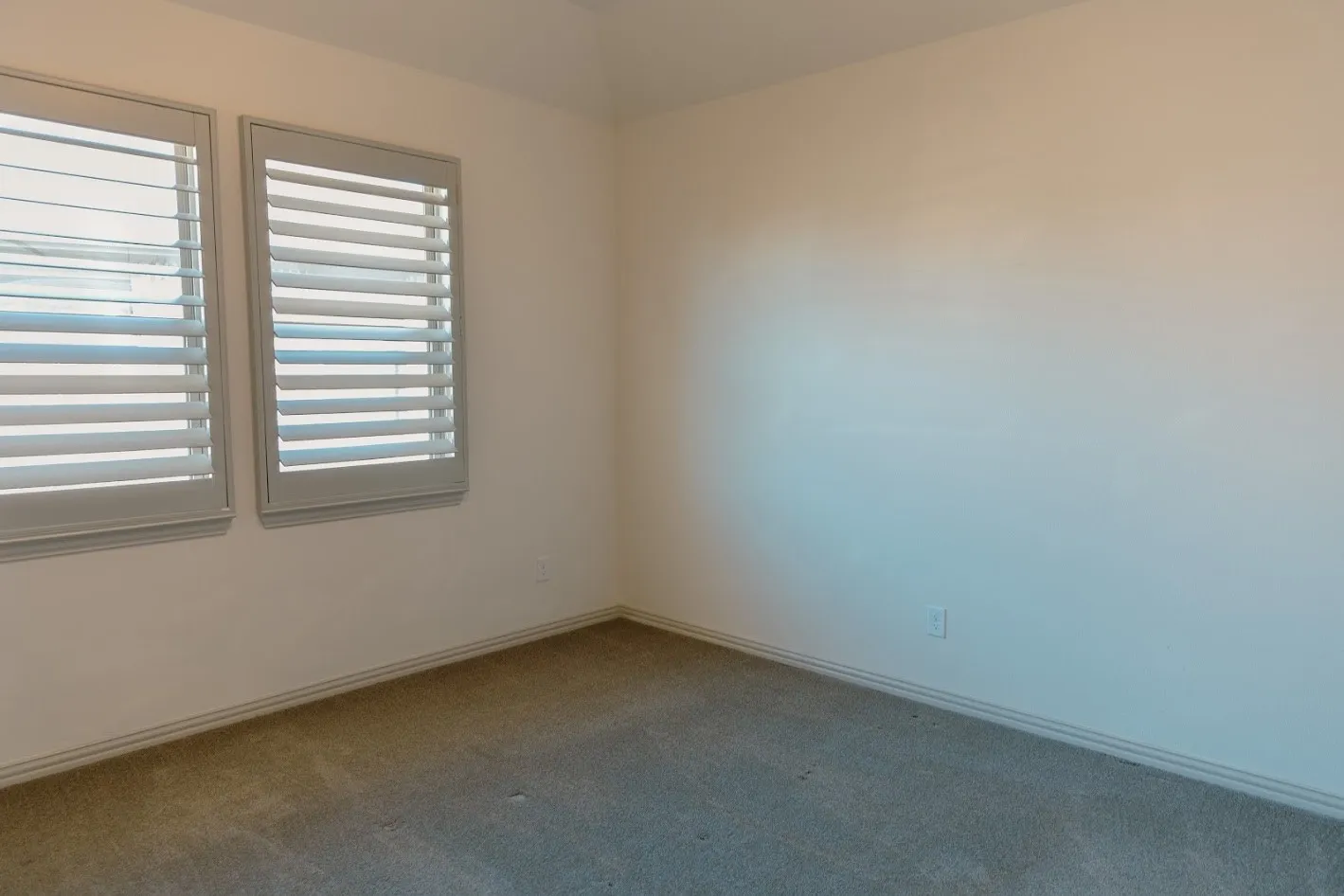 Single Family Residence For Rent in Denton County , 2417 Mare Road, Carrollton, Texas 75010, 4 Bedroom, 4 Bathroom, 2 Garage spaces, 4,075 Sqft, built in 2017, mls#21372820, Real Estate Agent in Carrollton, Homes For Rent in Denton county, Homes For Rent in Carrollton, Realtor in Carrollton Texas, Real Estate Brokerage Independent Realty Texas, Luminita Cordes Realtor