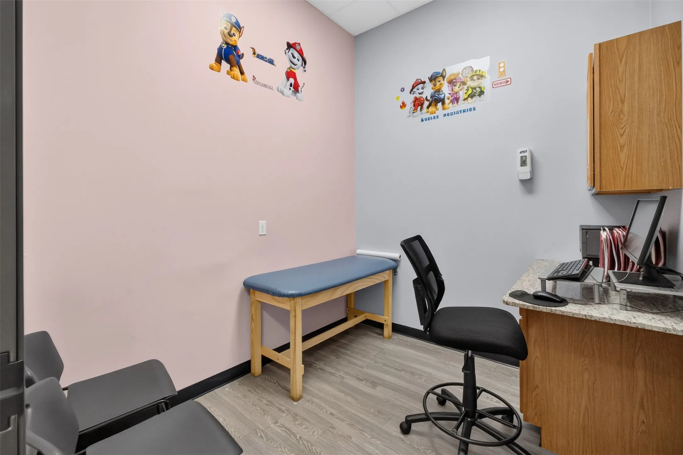 EXAM ROOM