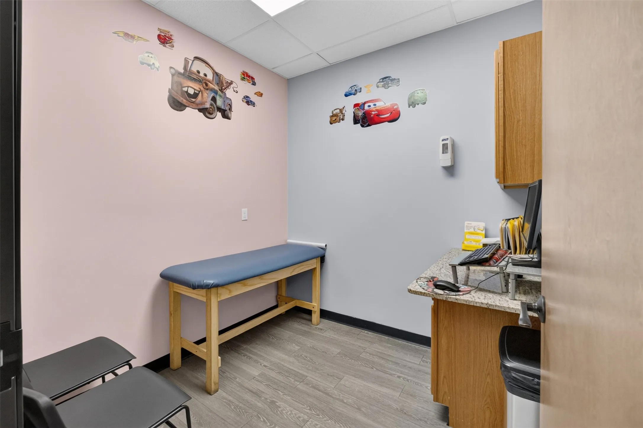 EXAM ROOM