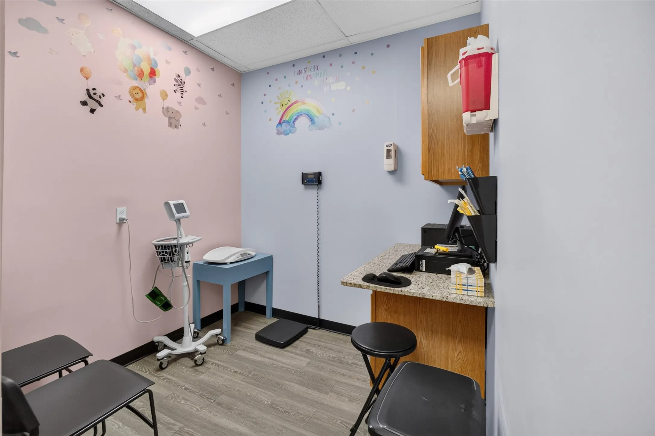 EXAM ROOM