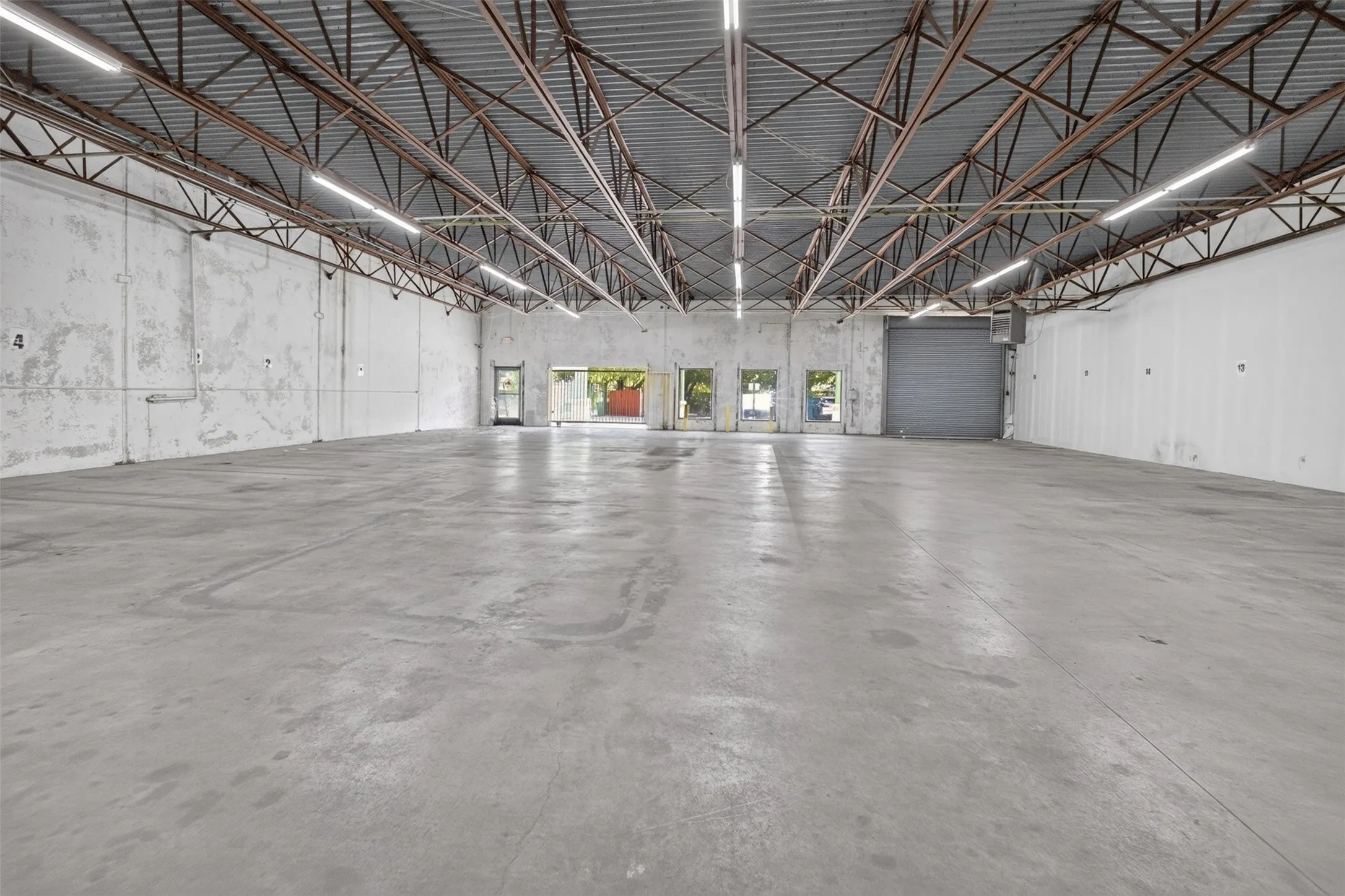 DIFFERENT VIEW OF THE WAREHOUSE
