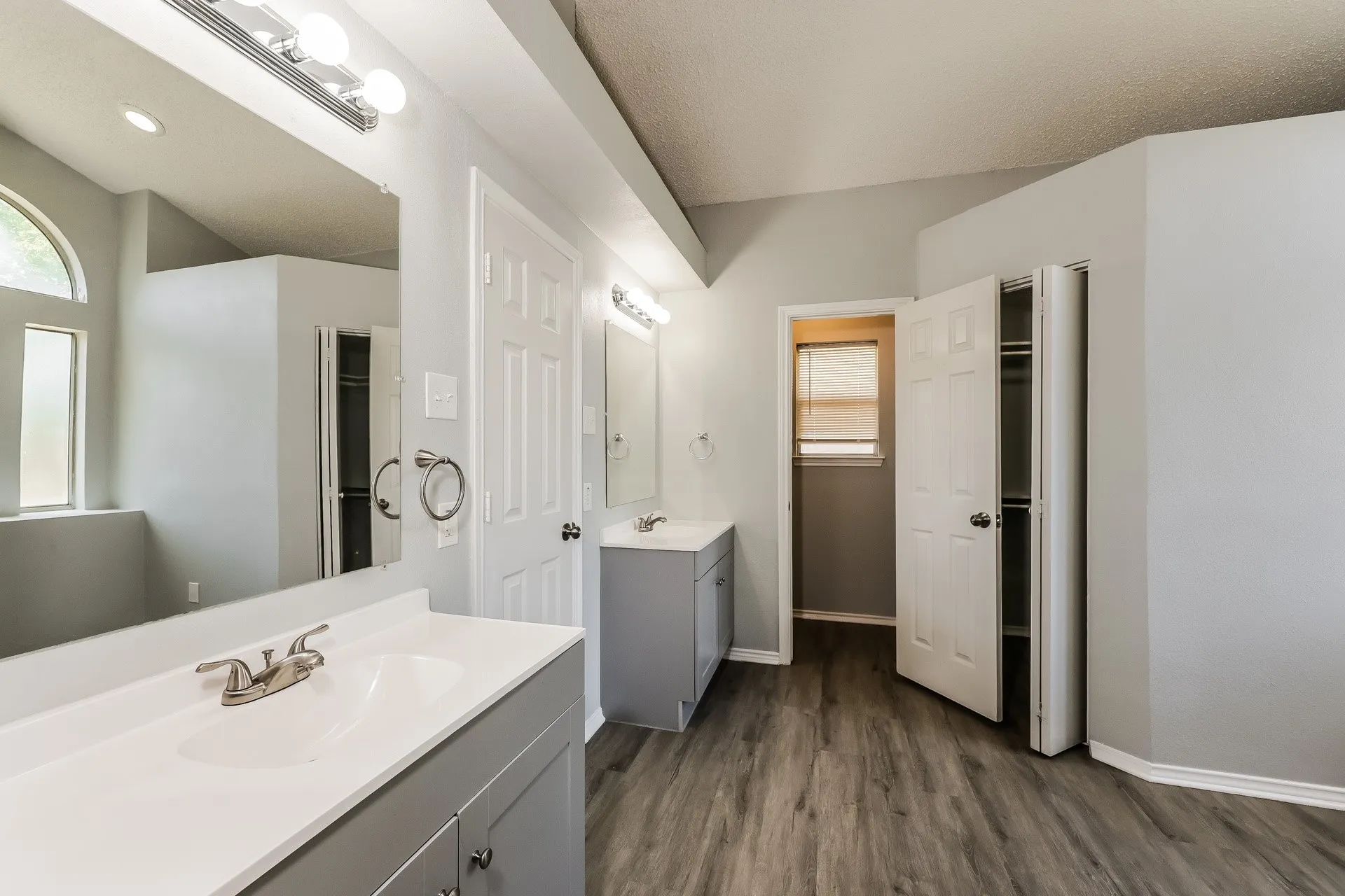 Single Family Residence For Rent in Dallas County , 404 Derby Lane, De Soto, Texas 75115, 3 Bedroom, 2 Bathroom, 1 Garage spaces, 1,943 Sqft, built in 1986, mls#21373982, Real Estate Agent in De Soto, Homes For Rent in Dallas county, Homes For Rent in De Soto, Realtor in De Soto Texas, Real Estate Brokerage Independent Realty Texas, Luminita Cordes Realtor