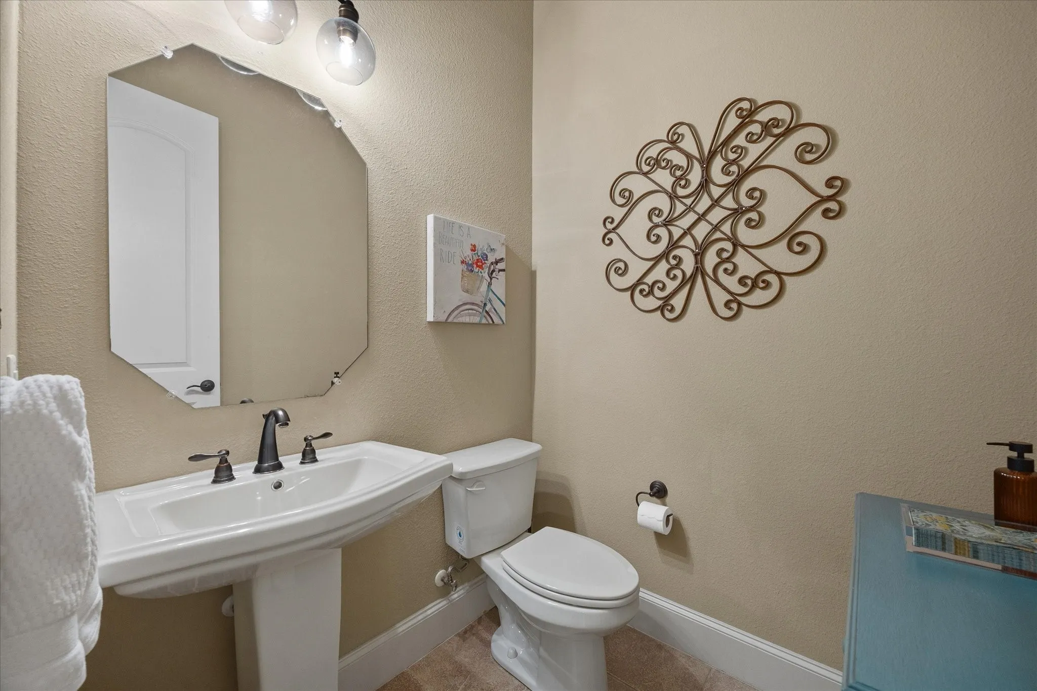 Single Family Residence For Sale in Rockwall County , 1700 Bison Meadow Lane, Heath, Texas 75032, 4 Bedroom, 5 Bathroom, 5 Garage spaces, 5,995 Sqft, built in 2014, mls#21365513, Real Estate Agent in Heath, Homes For Sale in Rockwall county, Homes For Sale in Heath, Realtor in Heath Texas, Real Estate Brokerage Independent Realty Texas, Luminita Cordes Realtor
