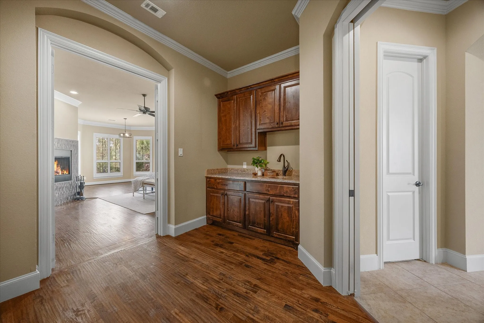 Single Family Residence For Sale in Rockwall County , 1700 Bison Meadow Lane, Heath, Texas 75032, 4 Bedroom, 5 Bathroom, 5 Garage spaces, 5,995 Sqft, built in 2014, mls#21365513, Real Estate Agent in Heath, Homes For Sale in Rockwall county, Homes For Sale in Heath, Realtor in Heath Texas, Real Estate Brokerage Independent Realty Texas, Luminita Cordes Realtor