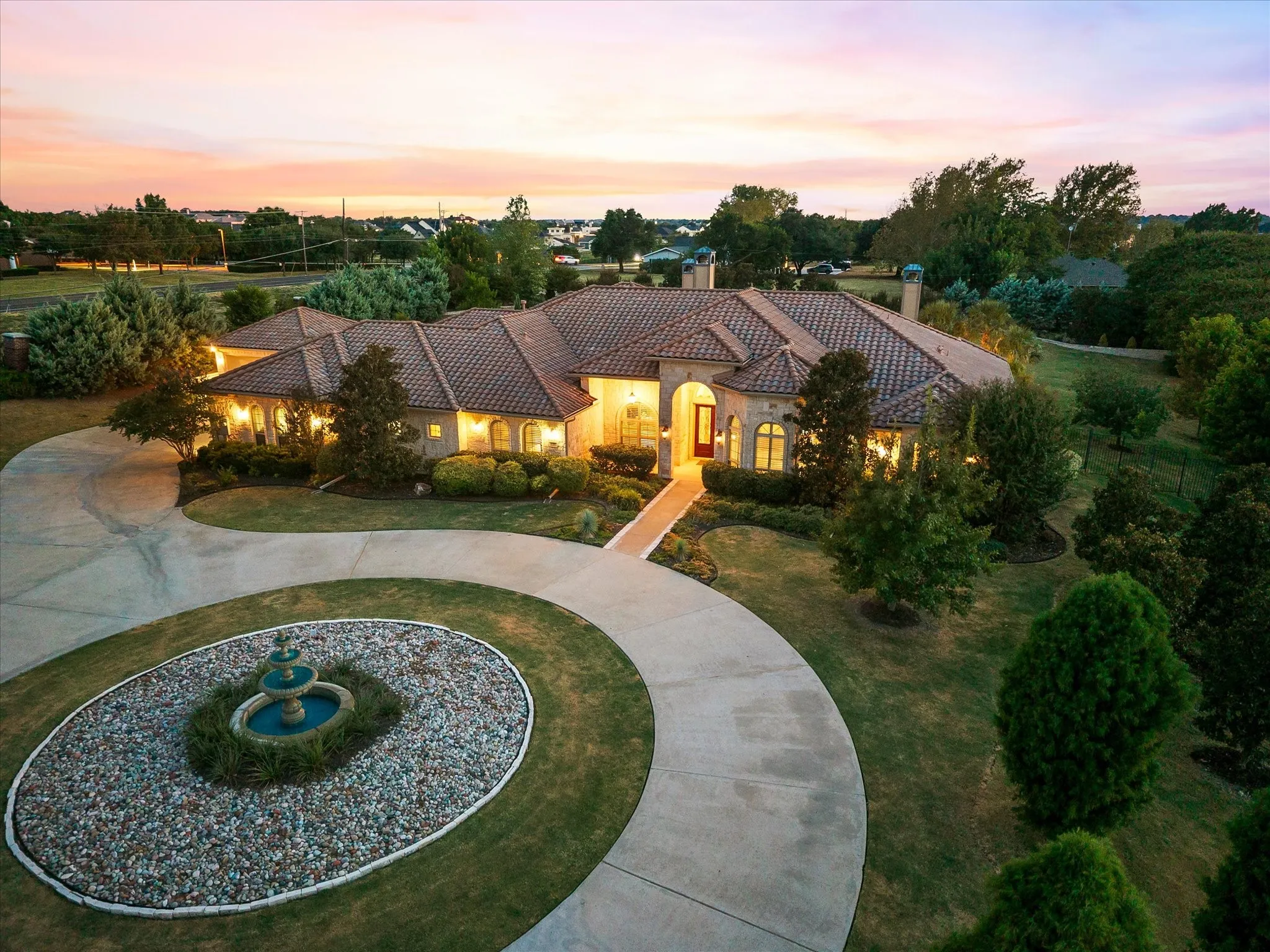 Single Family Residence For Sale in Rockwall County , 1700 Bison Meadow Lane, Heath, Texas 75032, 4 Bedroom, 5 Bathroom, 5 Garage spaces, 5,995 Sqft, built in 2014, mls#21365513, Real Estate Agent in Heath, Homes For Sale in Rockwall county, Homes For Sale in Heath, Realtor in Heath Texas, Real Estate Brokerage Independent Realty Texas, Luminita Cordes Realtor