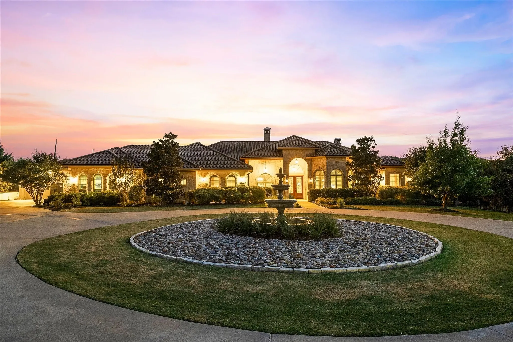 Single Family Residence For Sale in Rockwall County , 1700 Bison Meadow Lane, Heath, Texas 75032, 4 Bedroom, 5 Bathroom, 5 Garage spaces, 5,995 Sqft, built in 2014, mls#21365513, Real Estate Agent in Heath, Homes For Sale in Rockwall county, Homes For Sale in Heath, Realtor in Heath Texas, Real Estate Brokerage Independent Realty Texas, Luminita Cordes Realtor